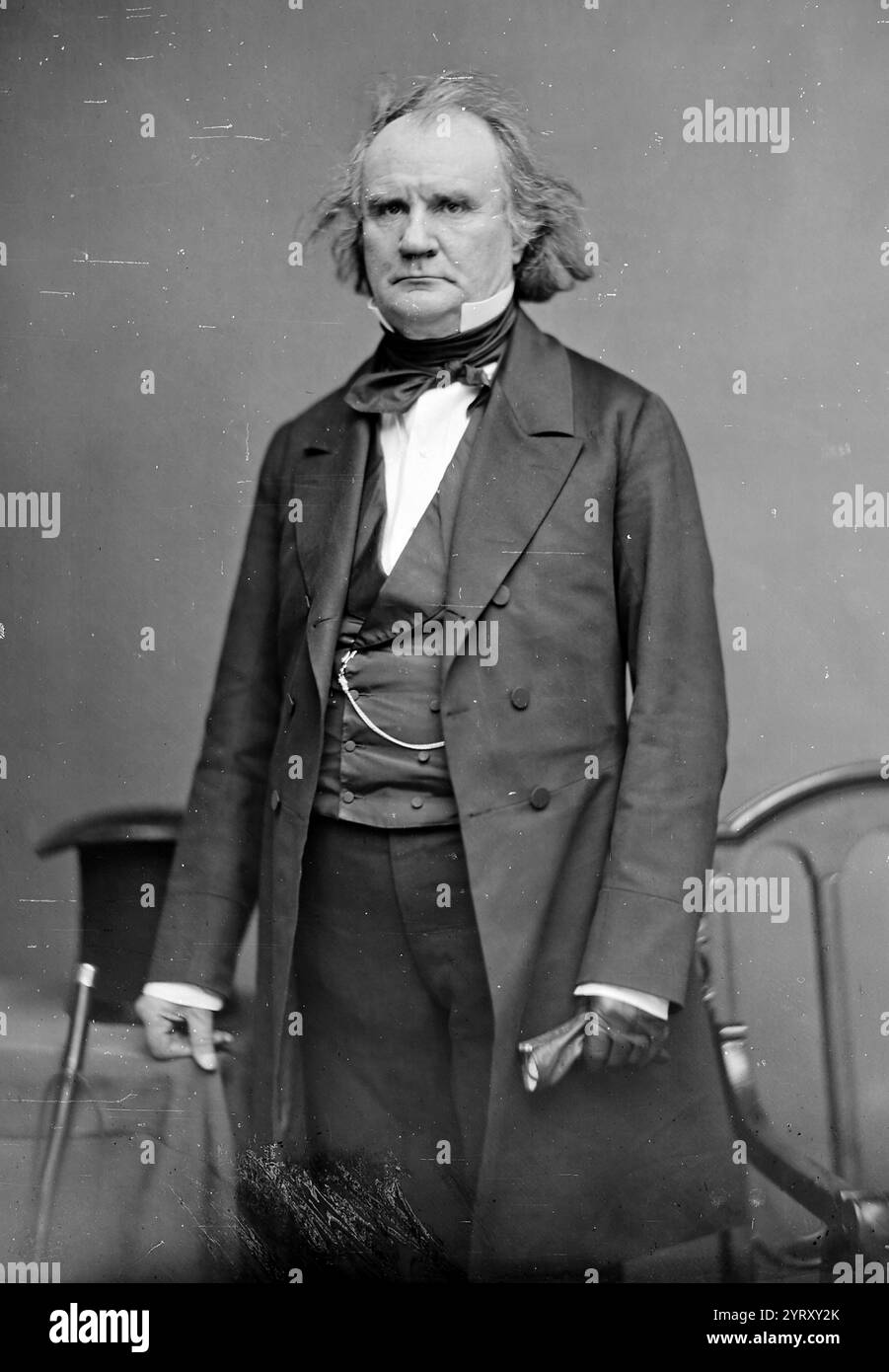 James Murray Mason (1798 1871) è stato un avvocato e politico americano che è diventato un diplomatico confederato. Nipote di George Mason, Mason sostenne fortemente la schiavitù e la secessione della Virginia quando iniziò la guerra civile americana. Come principale diplomatico della Confederazione, si recò in Europa per cercare sostegno, ma si dimostrò incapace di convincere il Regno Unito a riconoscere la Confederazione come paese. Quando Mason salpò per l'Inghilterra nel novembre 1861, la Marina degli Stati Uniti catturò la sua nave e lo arrestò, in quello che divenne noto come il Trent Affair. Il viaggio di quest'ultimo in Europa non riuscì ad ottenere il sostegno straniero. Foto Stock