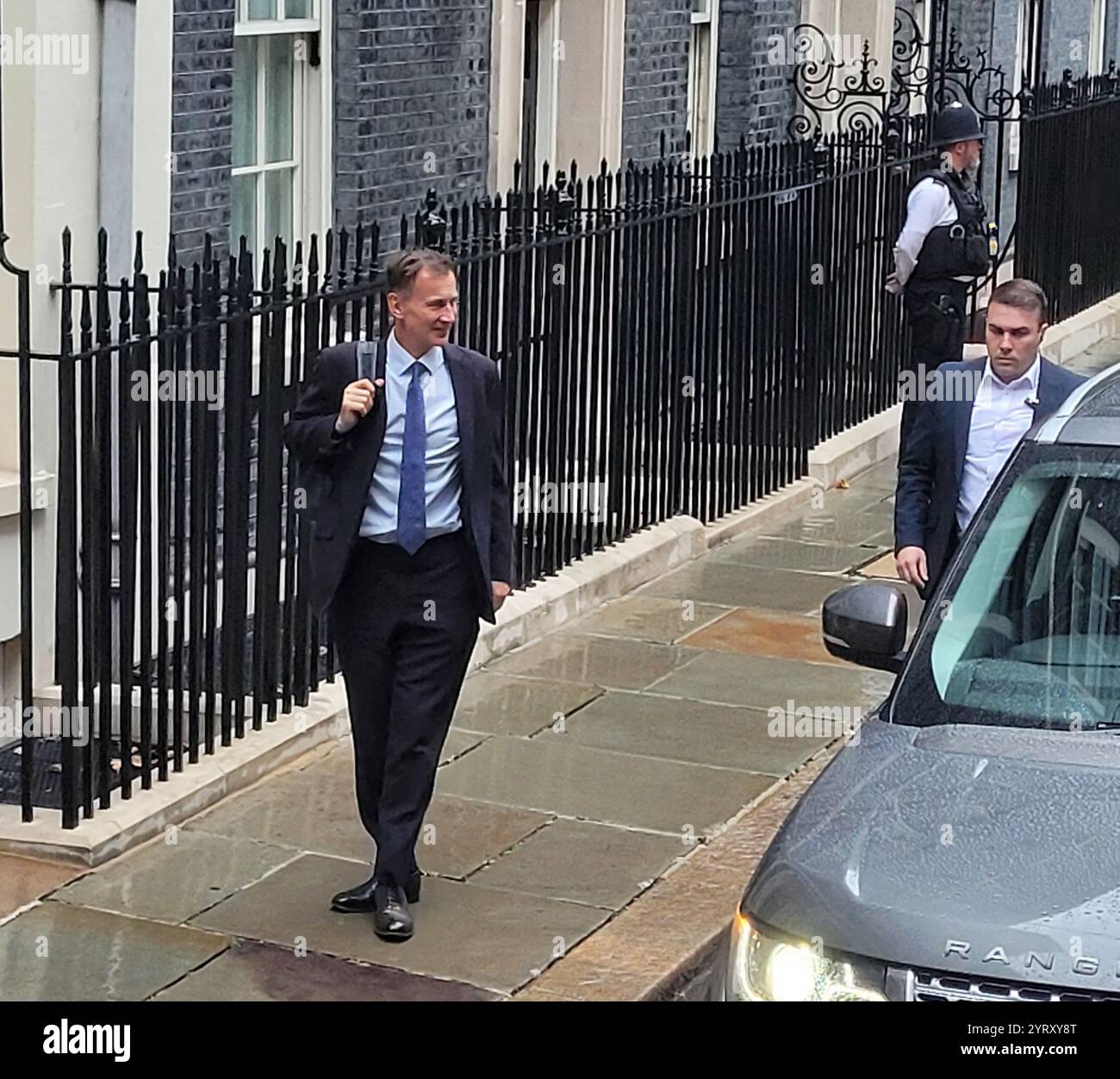 Il cancelliere britannico dello Scacchiere, Jeremy Hunt, nel suo ultimo giorno in carica, arriva all'11 di Downing Street. 5 luglio b2024 Foto Stock