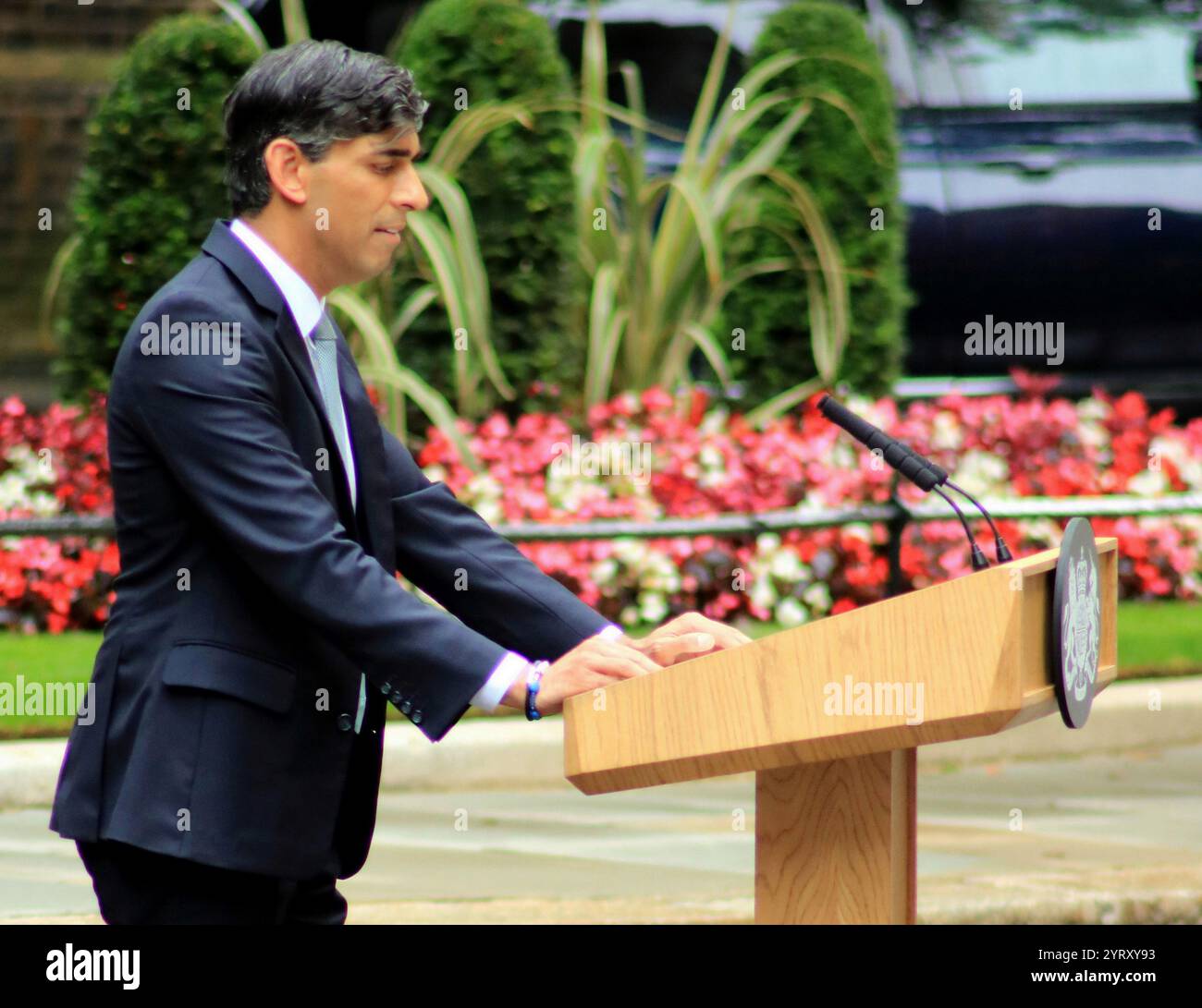 Il primo ministro britannico, Rishi Sunak, lascia l'incarico dopo aver perso le elezioni. Downing Street, Londra. 5 luglio 2024 Foto Stock