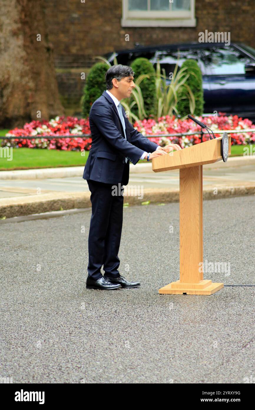 Il primo ministro britannico, Rishi Sunak, lascia l'incarico dopo aver perso le elezioni. Downing Street, Londra. 5 luglio 2024 Foto Stock
