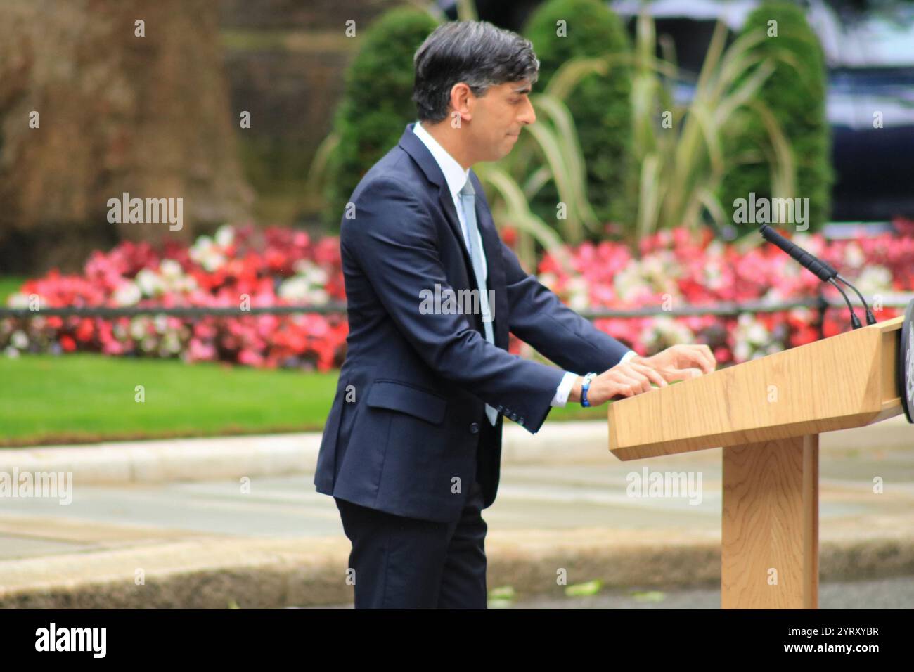 Il primo ministro britannico, Rishi Sunak, lascia l'incarico dopo aver perso le elezioni. Downing Street, Londra. 5 luglio 2024 Foto Stock