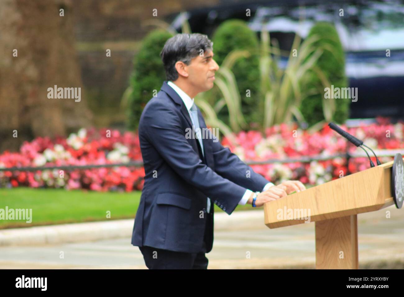 Il primo ministro britannico, Rishi Sunak, lascia l'incarico dopo aver perso le elezioni. Downing Street, Londra. 5 luglio 2024 Foto Stock