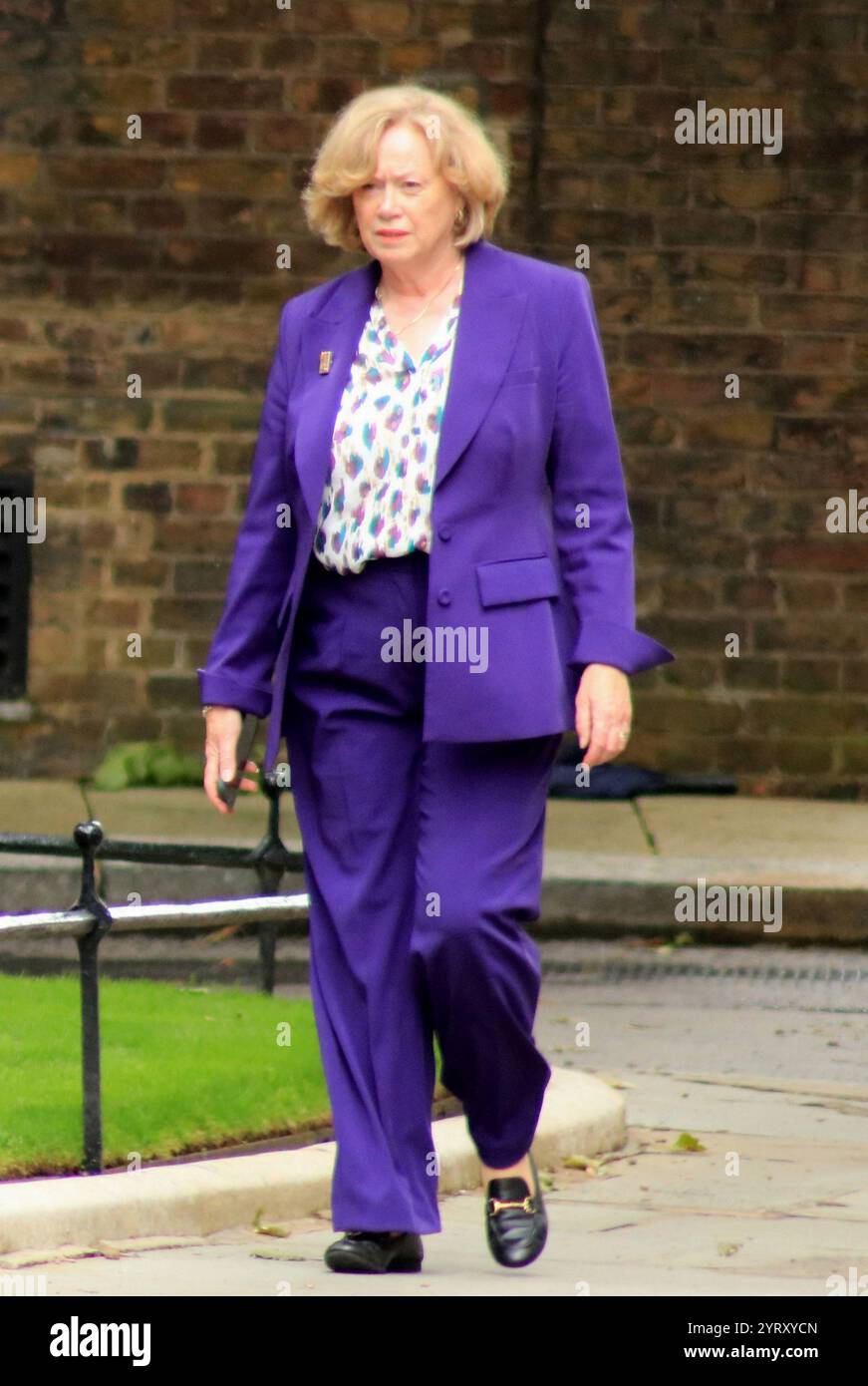 Angela Smith (Baronessa Smith, (leader laburista nella camera dei lord), arriva a Downing Street, Londra, per assumere il suo nuovo ruolo nel governo laburista dopo le elezioni. 5 luglio 2024. Foto Stock