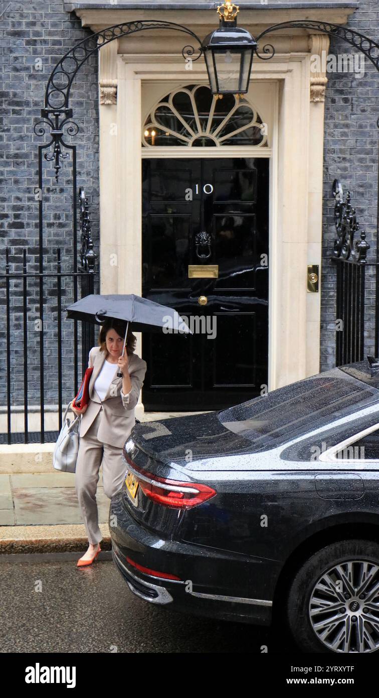 Elizabeth Kendall (Segretario di Stato per il lavoro e le pensioni), arrivando a Downing Street, Londra, per assumere il suo nuovo ruolo nel governo laburista dopo le elezioni. 5 luglio 2024. Foto Stock