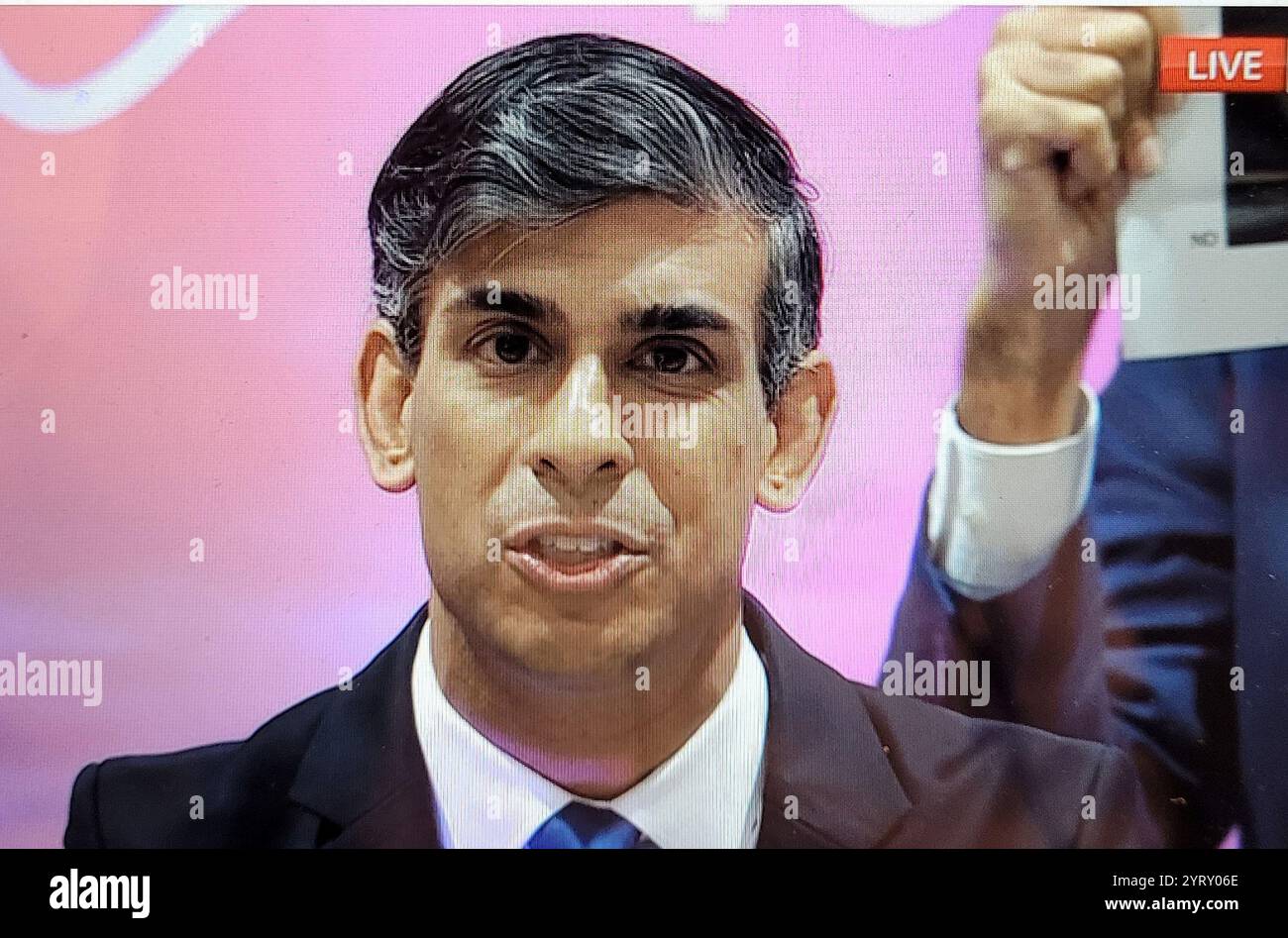 Rishi Sunak , il primo ministro britannico partecipa al risultato del suo collegio elettorale durante le elezioni che hanno visto il suo partito conservatore perdere potere. 4 luglio 2024. Foto Stock