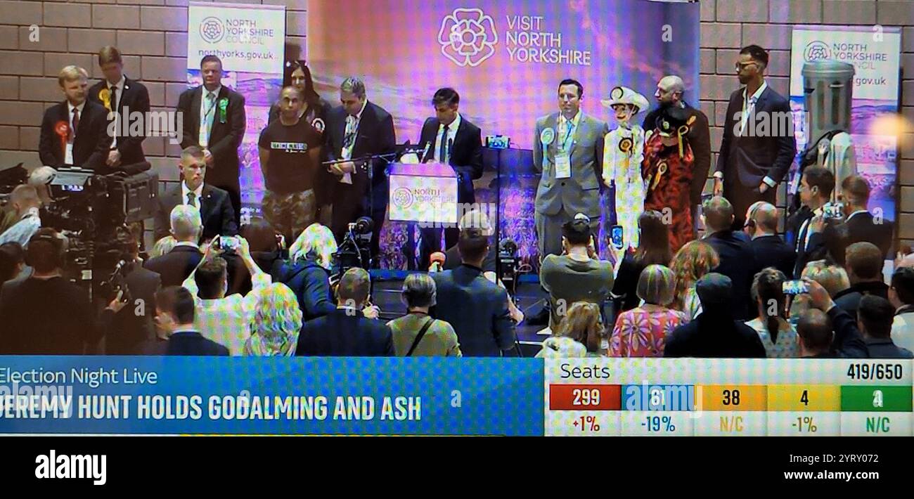 Rishi Sunak , il primo ministro britannico partecipa al risultato del suo collegio elettorale durante le elezioni che hanno visto il suo partito conservatore perdere potere. 4 luglio 2024. Foto Stock
