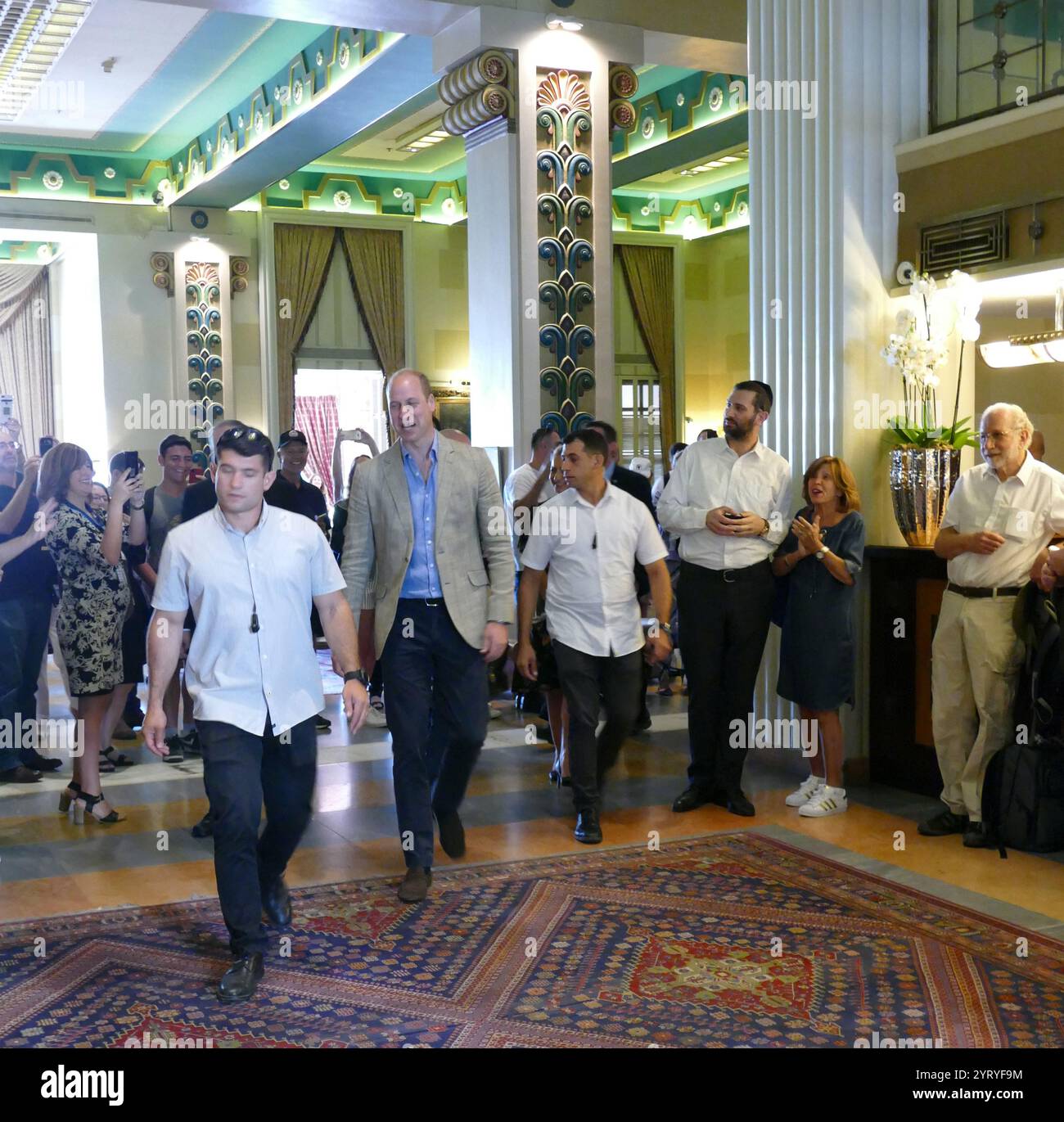 Principe Guglielmo al King David Hotel, Gerusalemme, durante la sua visita in Israele e Palestina; giugno 2018. Visitò Tel Aviv, incontrò il sindaco Ron Huldai e visitò la spiaggia e il centro della città; Gerusalemme, incontrò il presidente Reuven Rivlin e il primo ministro Benjamin Netanyahu; e Ramallah, incontrando il presidente palestinese Mahmoud Abbas. Il principe William, duca di Cambridge, è un membro della famiglia reale britannica. Foto Stock