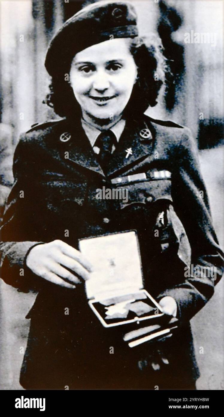 Odette Sansom (1912 1995), conosciuta come Odette Churchill e Odette Hallowes, nome in codice Lise, era un agente del Regno Unito Special Operations Executive (SOE) in Francia durante la seconda guerra mondiale. Foto Stock
