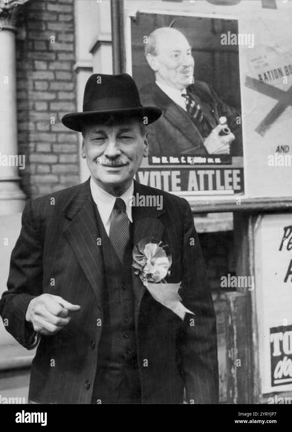 Clement Atlee, leader del Partito Laburista britannico, alle elezioni del 1955. Foto Stock
