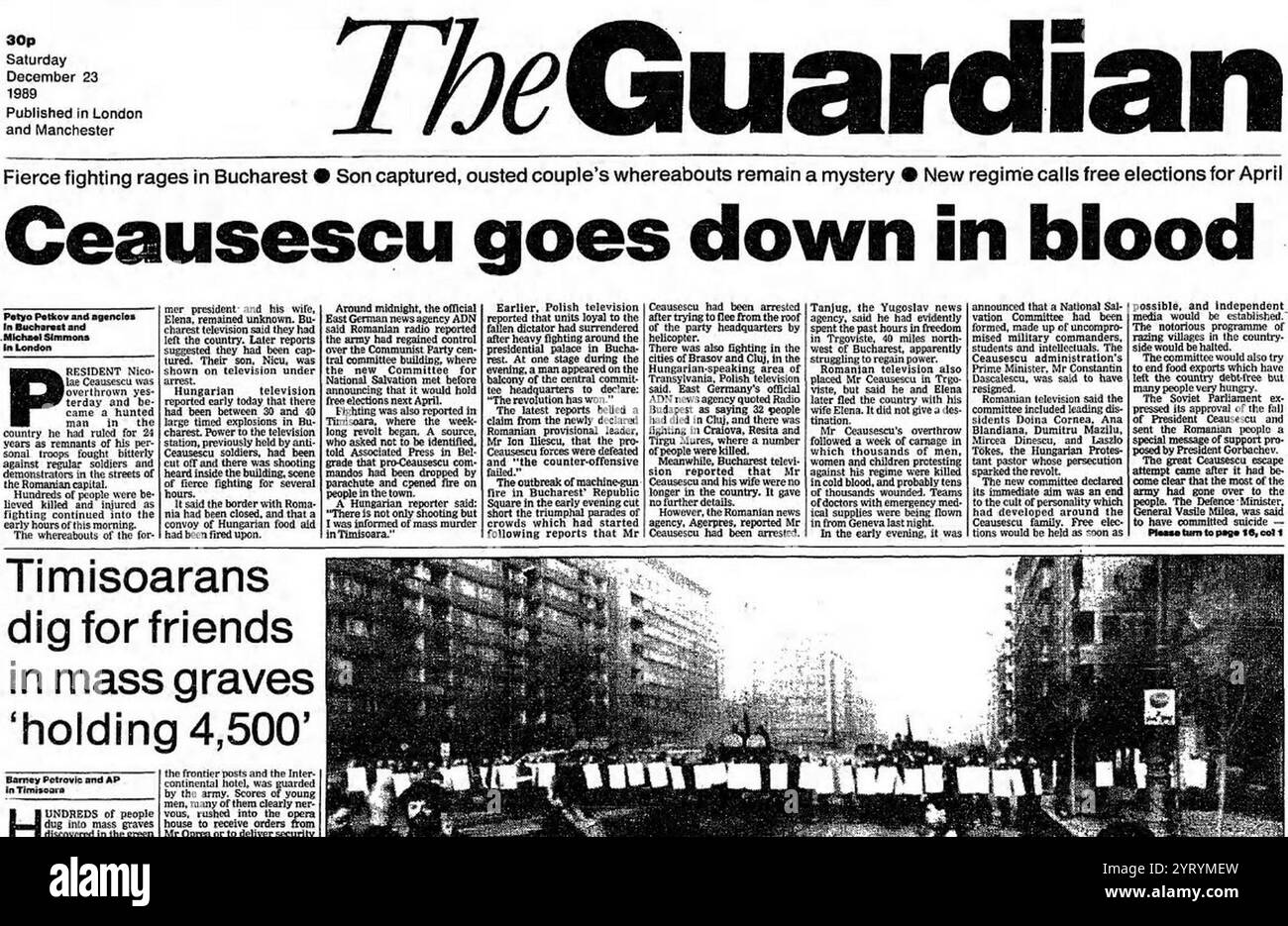 La copertura del quotidiano Guardian sulla caduta del leader rumeno, Nicolae Ceausescu nel dicembre 1989 Foto Stock