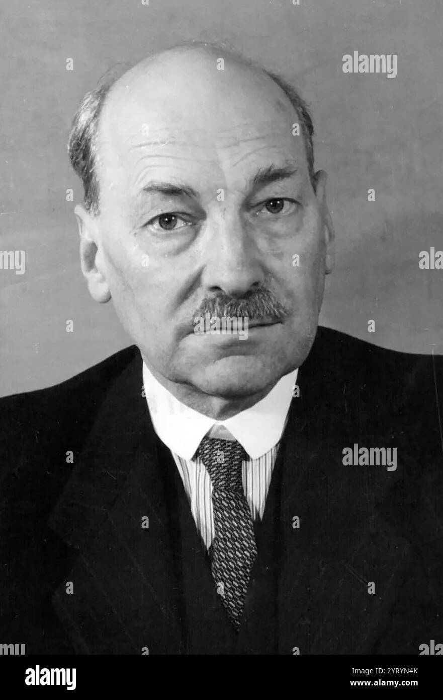 Clement Attlee, (1883 1967) primo ministro britannico dal 1945 al 1951. Leader del partito laburista dal 1935 al 1955. Vice primo ministro durante il governo di coalizione in tempo di guerra sotto Winston Churchill. Foto Stock