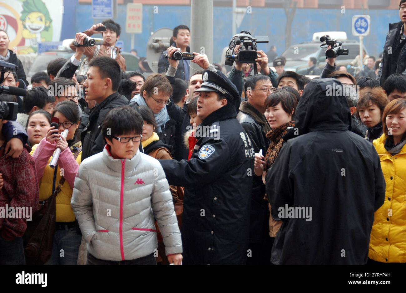 Le proteste cinesi a favore della democrazia del 2011, note come rivoluzione cinese del gelsomino. Una serie di assemblee pubbliche in più di una dozzina di città in Cina a partire dal 20 febbraio 2011, ispirate e intitolate alla rivoluzione del gelsomino in Tunisia; Foto Stock