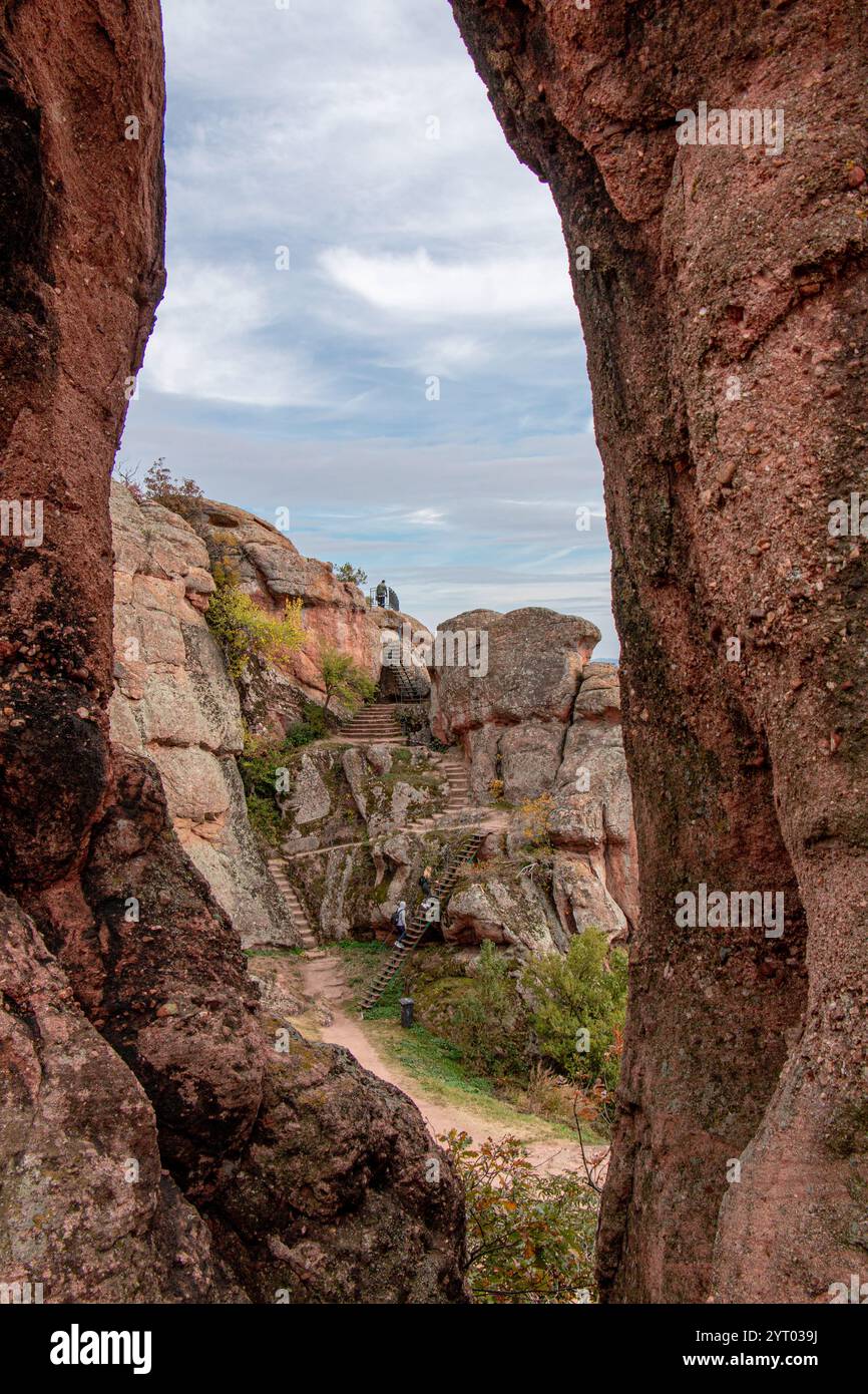 La fortezza di Belogradchik, il castello noto anche come Kaleto, è un'antica fortezza della città famosa per le sue formazioni rocciose uniche e impressionanti Foto Stock