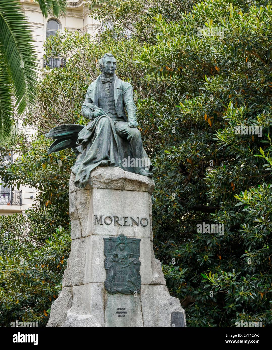 Scultura in bronzo di Mariano Morenoa avvocato giornalista politico ed eroe dell'indipendenza del maggio Revolution.in Plaza de Moreno Buenos Aires Argentina Foto Stock