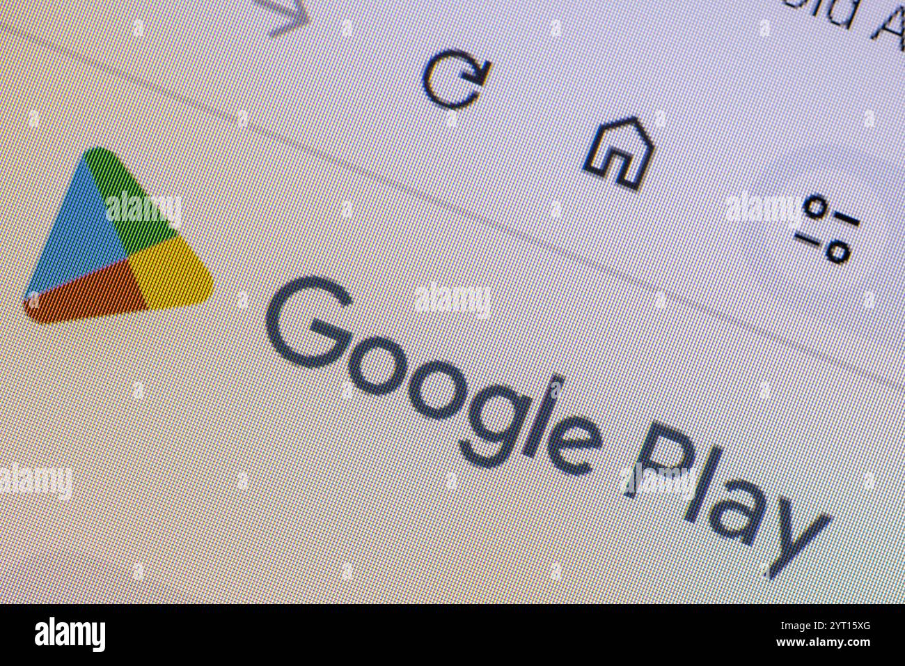 Leszno, Polonia. 5 dicembre 2024. Logo Google Play e display interfaccia Foto Stock