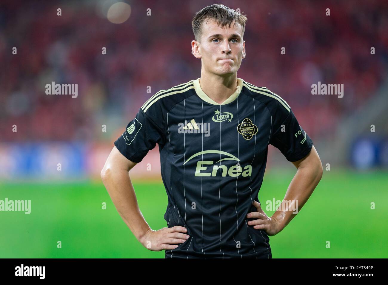 Radoslaw Cielemecki di Radomiak visto durante la partita polacca di PKO Ekstraklasa League tra Widzew Lodz e Radomiak Radom allo stadio municipale di Widzew Lodz. Punteggio finale; Widzew Lodz 3:2 Radomiak Radom. Foto Stock