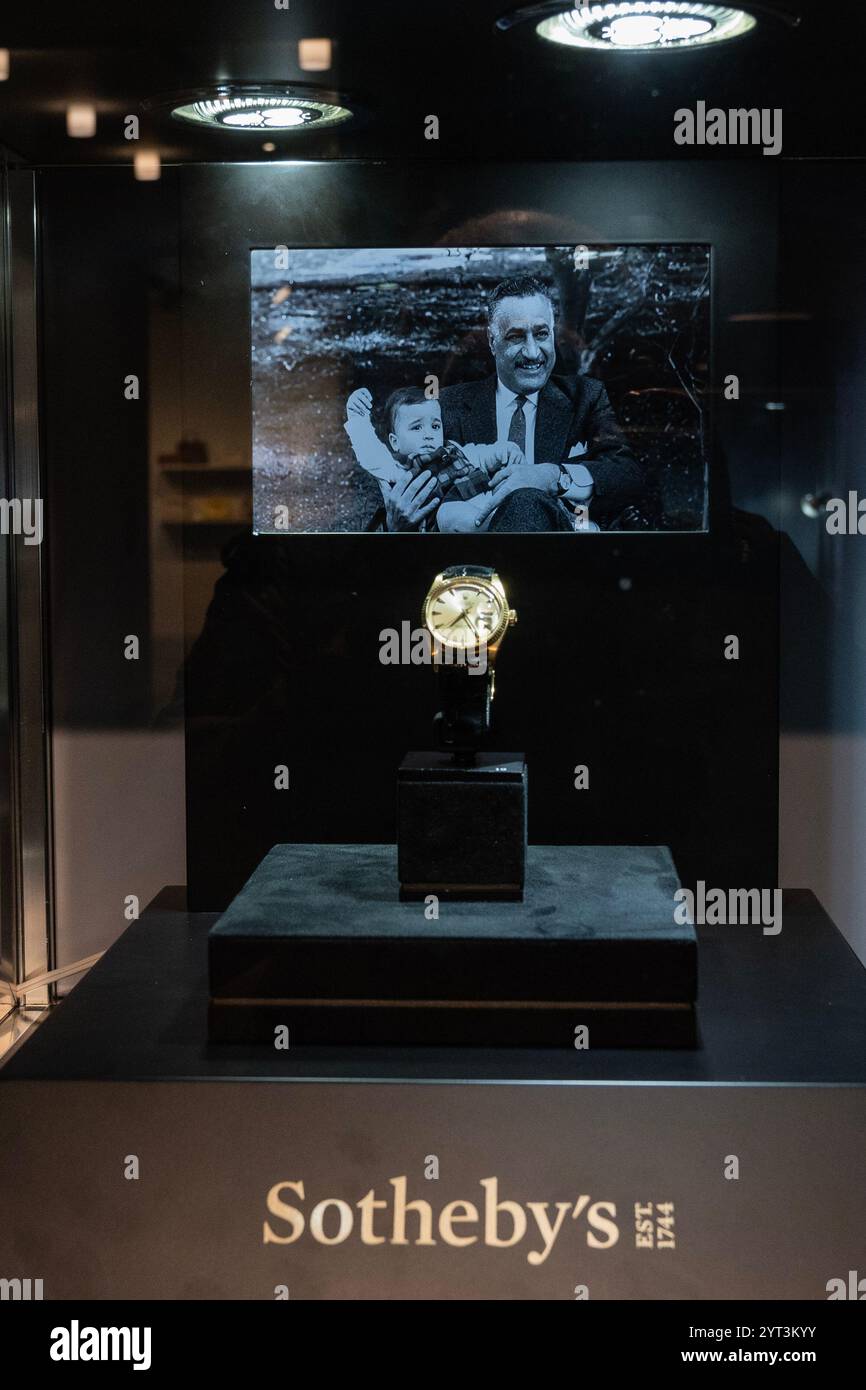 New York, Stati Uniti. 5 dicembre 2024. Storico Rolex Day - Data un tempo di proprietà del presidente egiziano Gamal Abdel Nasser in mostra durante l'anteprima stampa di vendita di lusso di Sotheby a New York il 5 dicembre 2024. (Foto di Lev Radin/Sipa USA) credito: SIPA USA/Alamy Live News Foto Stock