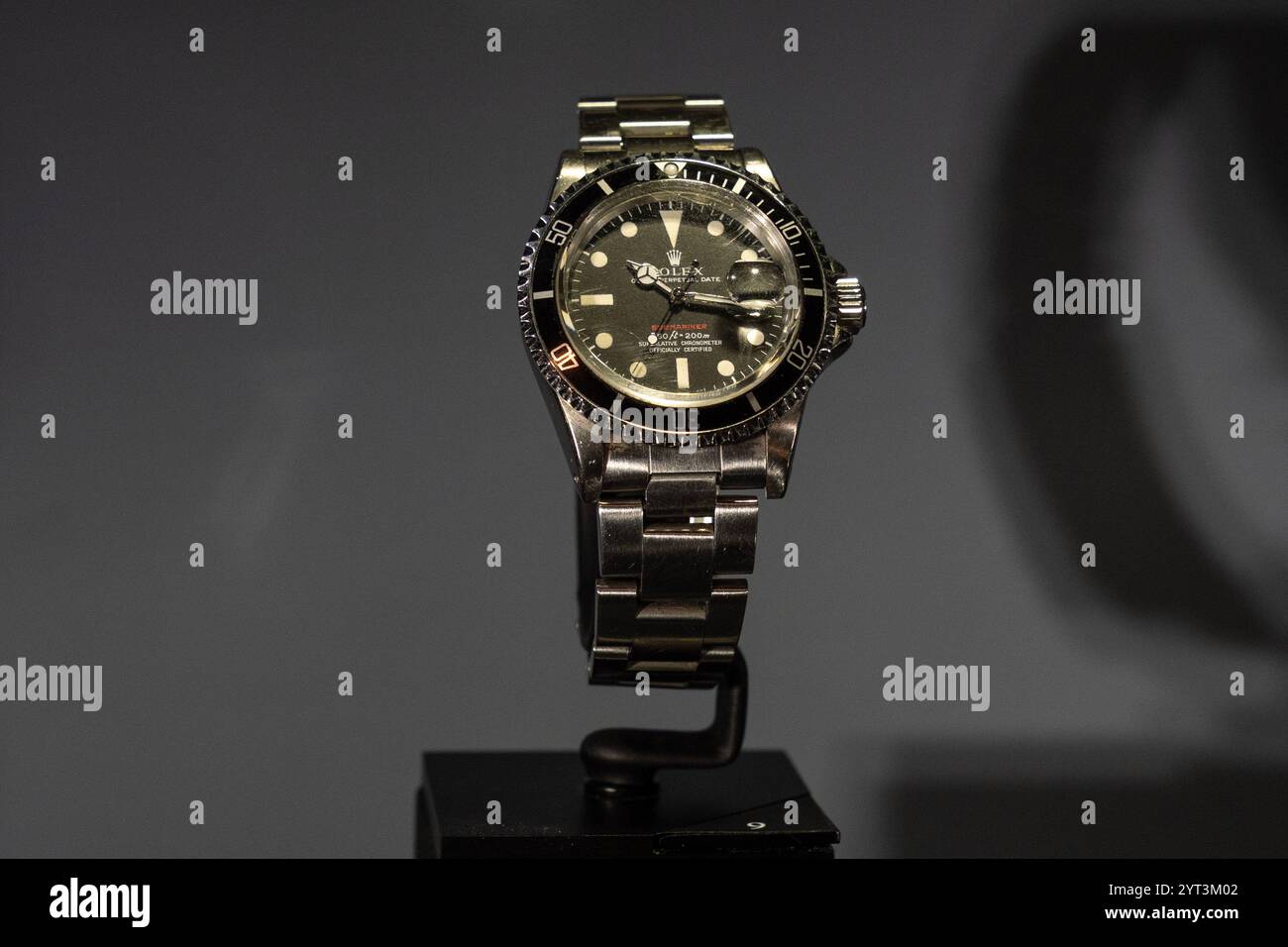 New York, Stati Uniti. 5 dicembre 2024. Rolex Submariner posseduto e indossato da al Giddings in mostra durante l'anteprima stampa di vendita di lusso di Sotheby a New York il 5 dicembre 2024. (Foto di Lev Radin/Sipa USA) credito: SIPA USA/Alamy Live News Foto Stock