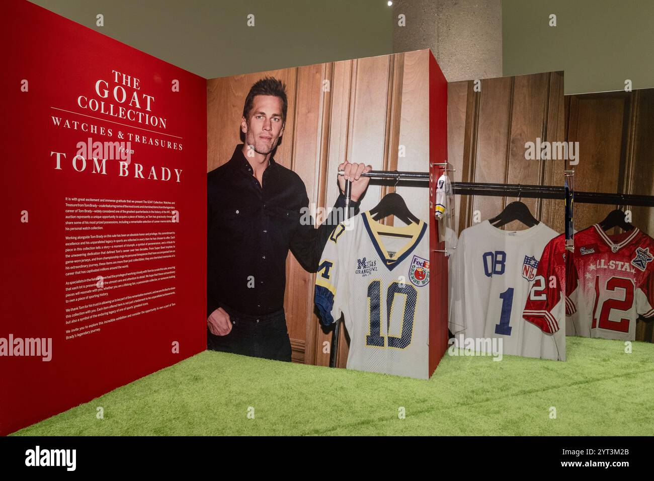 New York, Stati Uniti. 5 dicembre 2024. The GOAT Collection: Orologi e tesori di Tom Brady in mostra durante l'anteprima stampa di vendita di lusso di Sotheby a New York il 5 dicembre 2024. (Foto di Lev Radin/Sipa USA) credito: SIPA USA/Alamy Live News Foto Stock