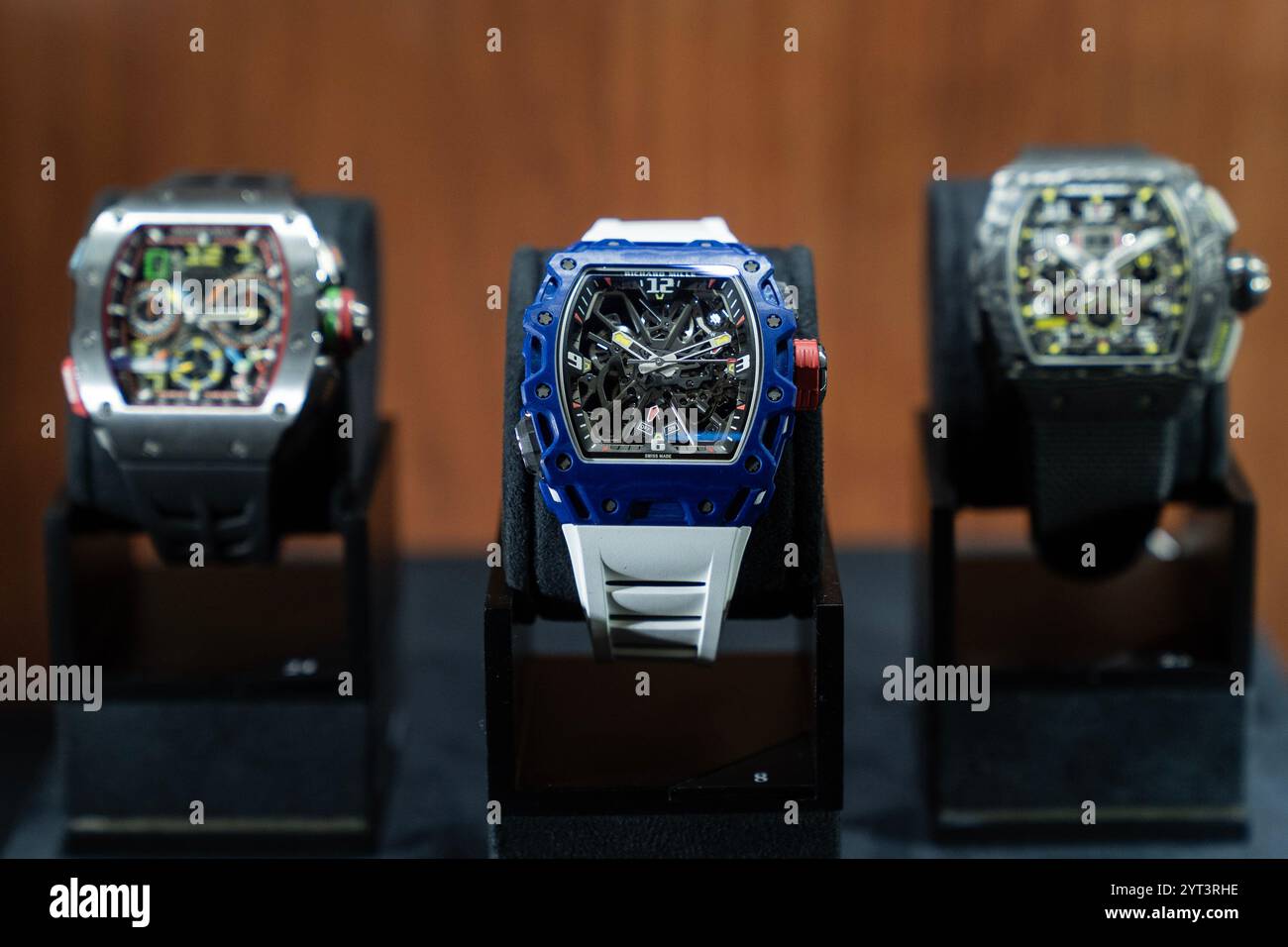 New York, Stati Uniti. 5 dicembre 2024. The GOAT Collection: Orologi e tesori di Tom Brady - Richard mille Orologi in mostra durante l'anteprima stampa di vendita di lusso di Sotheby a New York il 5 dicembre 2024. (Foto di Lev Radin/Sipa USA) credito: SIPA USA/Alamy Live News Foto Stock