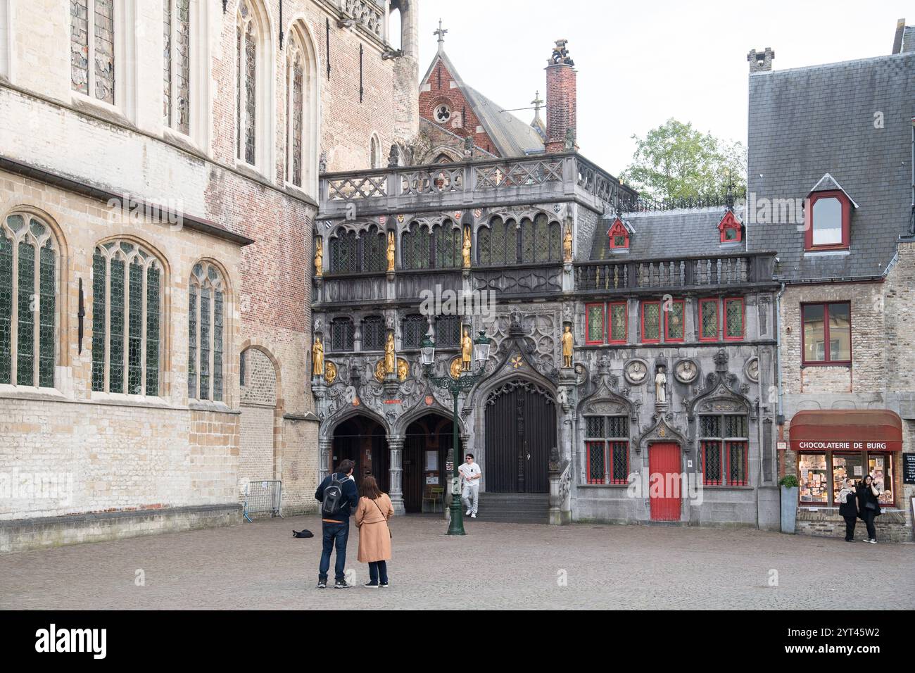 Basiliek van het Heilig Bloed te Brugge / Basilique du Saint-Sang de Bruges (basilica del Santo sangue di Bruges) costruita nel XII secolo Foto Stock