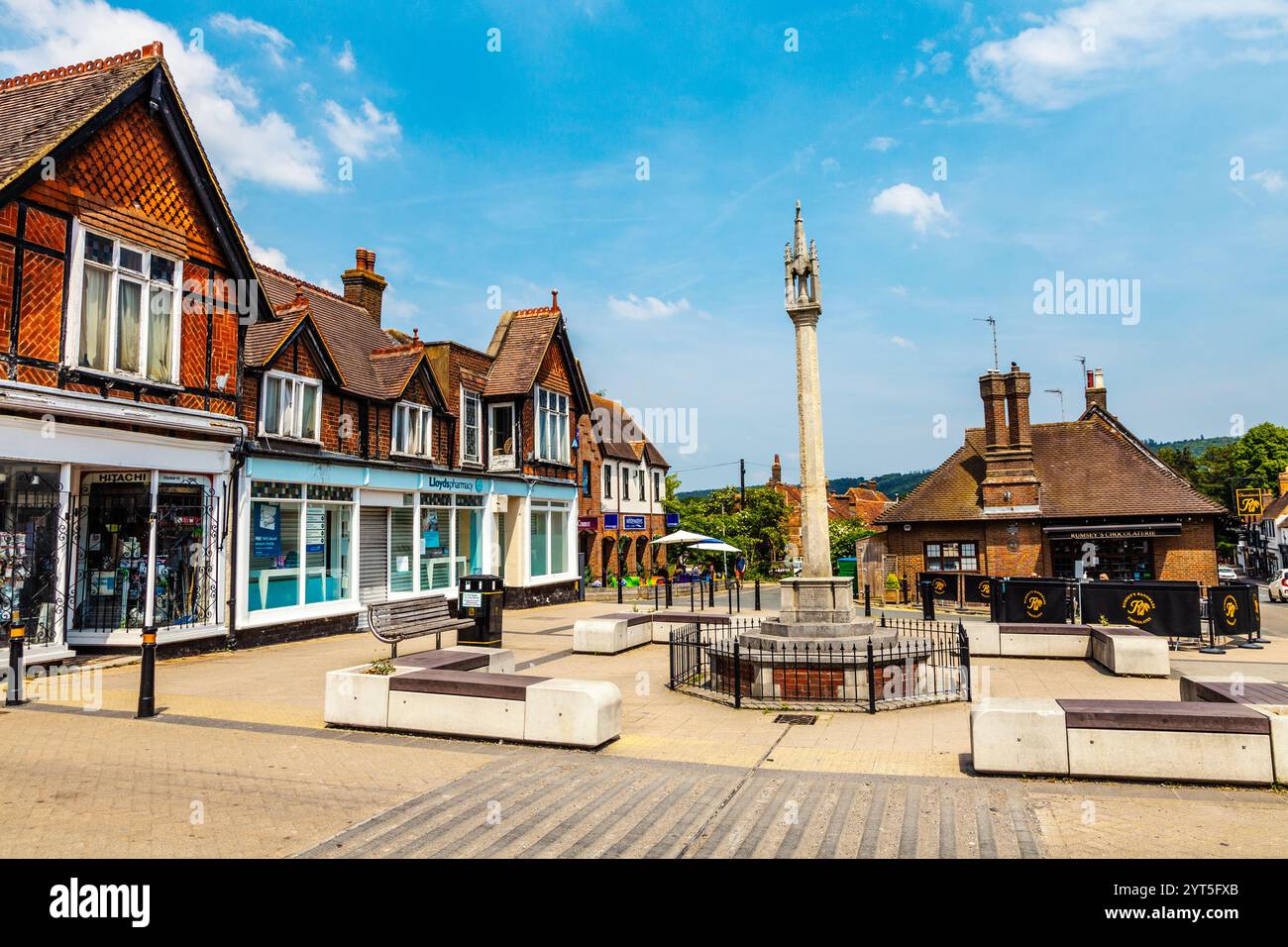 Wendover War Memorial nel centro della città, Wendover, Buckinghamshire, Inghilterra Foto Stock