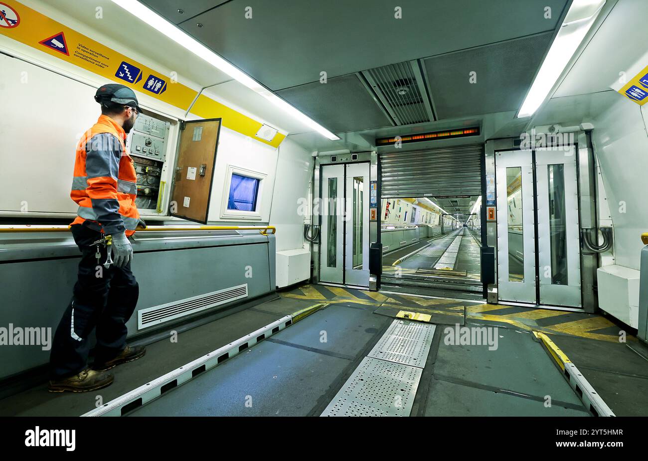 Coquelles (Francia settentrionale), 6 maggio 2024: Tour stampa dell'infrastruttura del tunnel della Manica in occasione del 30° anniversario dell'Eurotunnel, il 30° anniversario Foto Stock