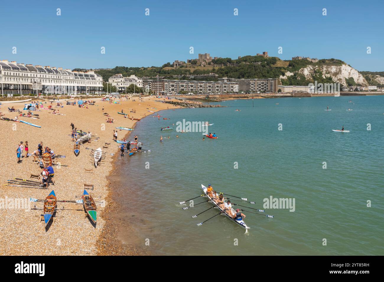 Inghilterra, Kent, dover, dover Harbour, la spiaggia e il castello Foto Stock