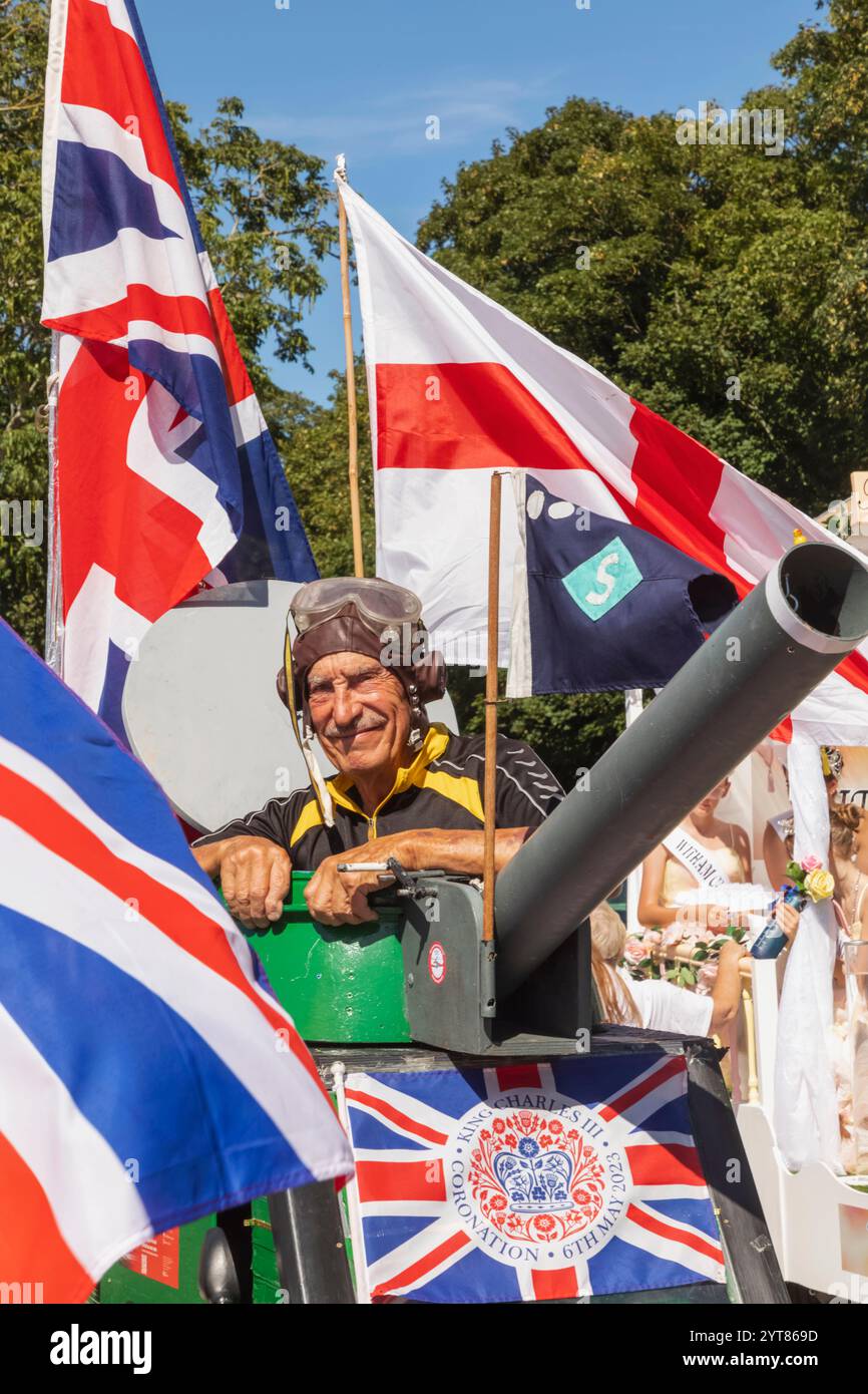 Inghilterra, Kent, dover, dover Carnival, famoso raccolta fondi e inventore Tim Bell di Sheppey Foto Stock