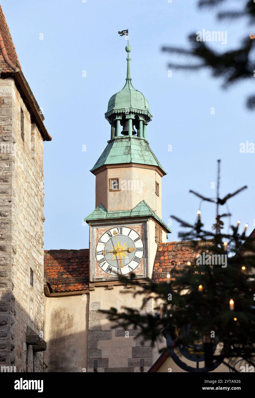 Vecchia Torre della fortificazione della città di Rothenburg ob der Tauber in Germania. Foto Stock