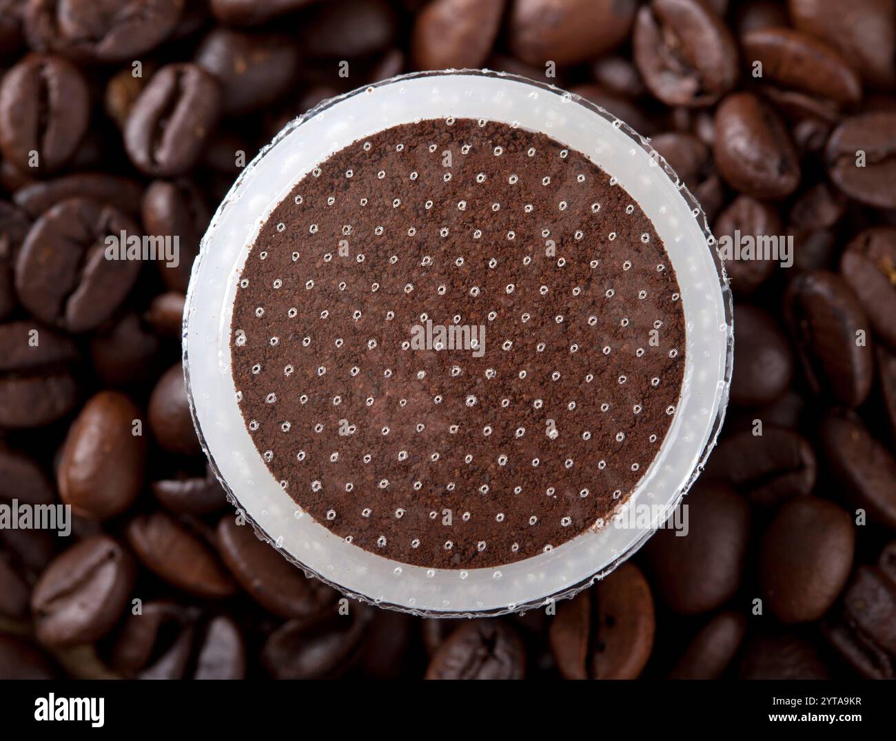 Le cialde di caffè in chicchi di caffè sfondo Foto Stock