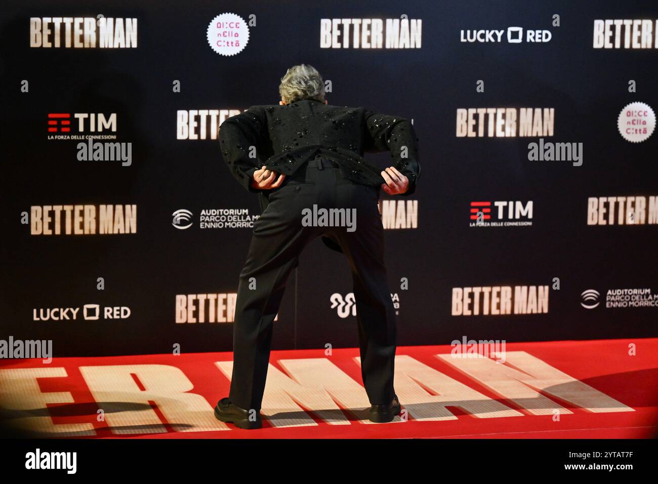 Roma, Italia. 6 dicembre 2024. Robbie Williams partecipa alla prima di ''Better Man'' all'Auditorium Parco della musica di Roma, il 6 dicembre 2024. (Foto di Domenico Cippitelli/NurPhoto) credito: NurPhoto SRL/Alamy Live News Foto Stock
