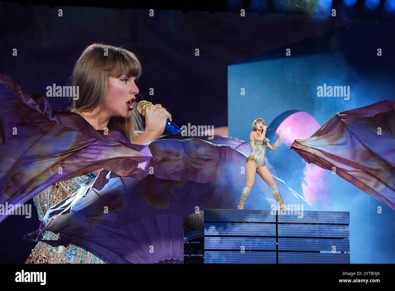 Taylor Swift performs during “The Eras Tour” in Vancouver, British Columbia, Friday, Dec. 6, 2024. (Darryl Dyck/The Canadian Press via AP) Foto Stock