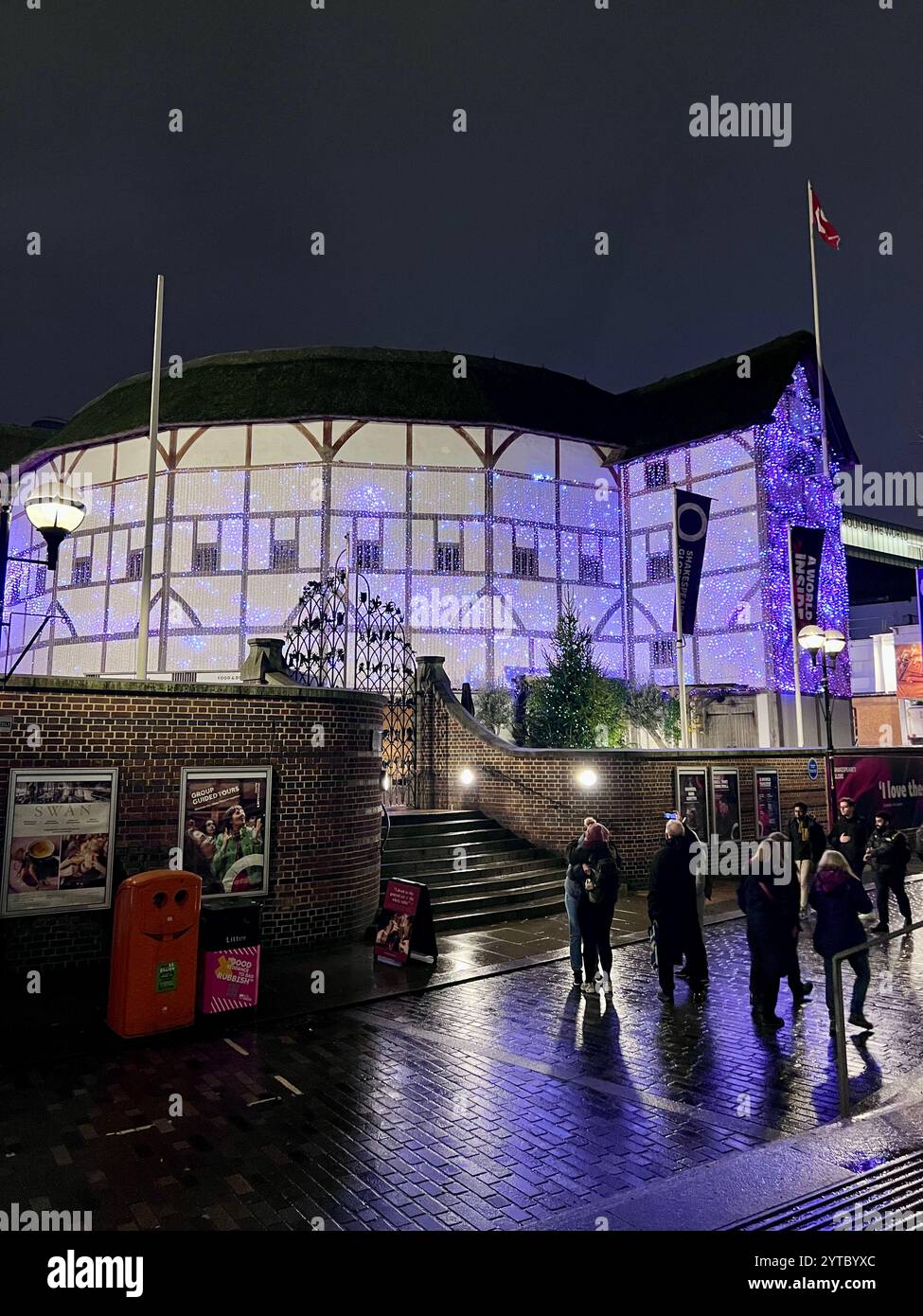 Il Globe Theatre di Londra associato a William Shakespeare. Costruito nel 1599 a Southwark, vicino alla riva sud del Tamigi. Foto Stock