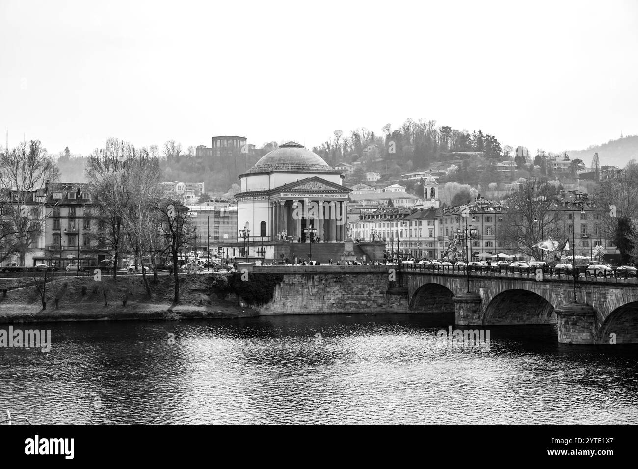 Torino - 27 marzo 2022: La chiesa della Gran madre di Dio è una chiesa in stile neoclassico situata sulla riva occidentale del fiume po, di fronte al po Foto Stock