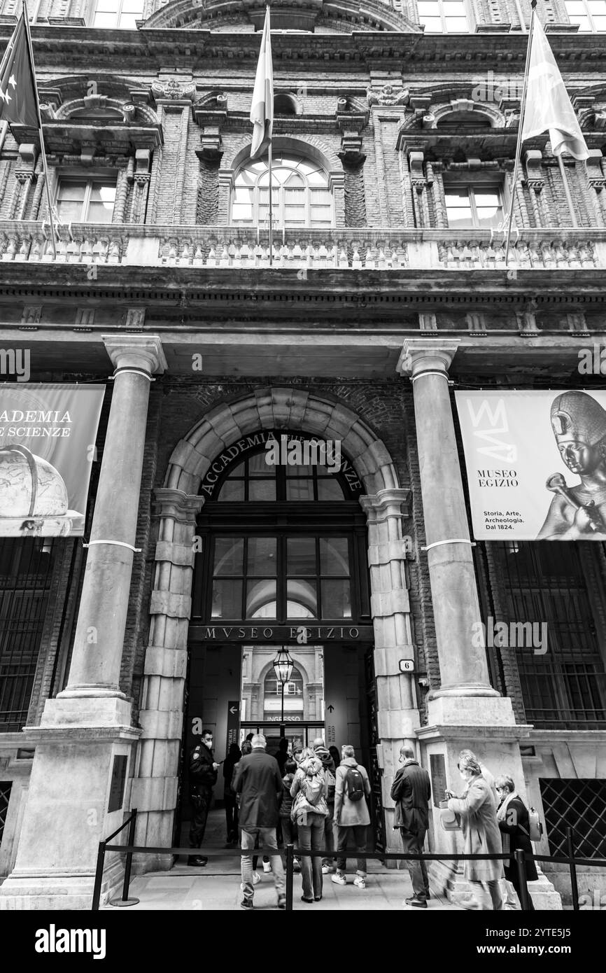 Torino, Italia - 27 marzo 2022: Il Museo Egizio è un museo archeologico specializzato in archeologia e antropologia egizia, V Foto Stock