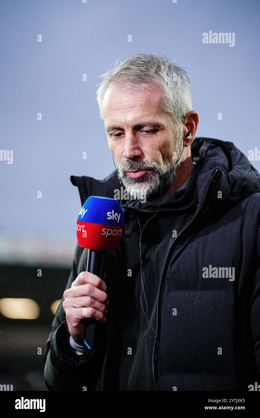 Marco Rose (RB Leipzig, Trainer) GER, Holstein Kiel vs. RB Leipzig, Fussball, Bundesliga, Spieltag 13, Saison 2024/25, LE NORMATIVE DFL del 07.12.2024 VIETANO QUALSIASI USO DI FOTOGRAFIE COME SEQUENZE DI IMMAGINI E/O QUASI-VIDEO foto: Eibner-Pressefoto/Marcel von Fehrn Foto Stock