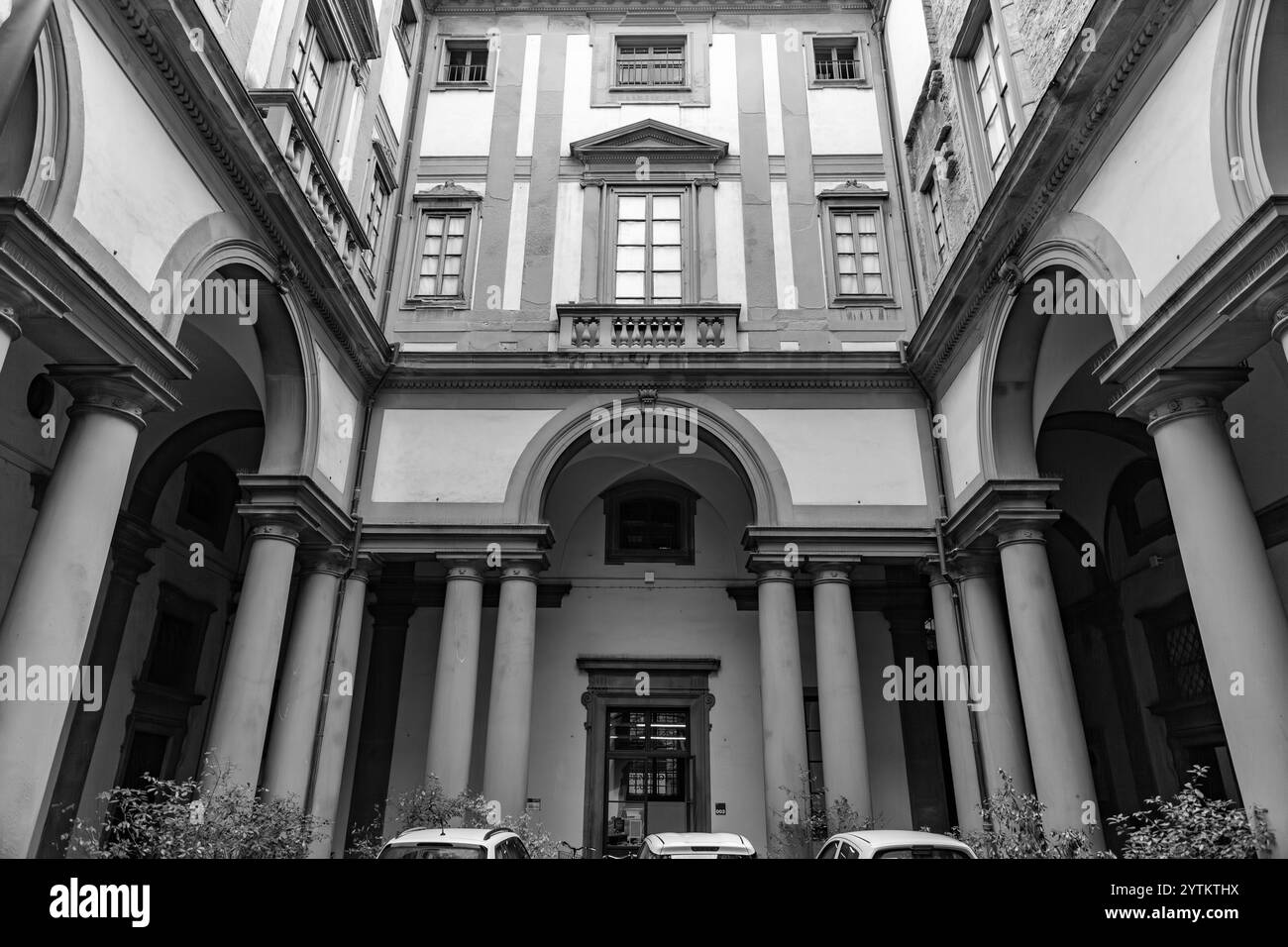Firenze, Italia - 5 aprile 2022: Architettura tipica e vista sulla strada a Firenze, Toscana, Italia. Foto Stock
