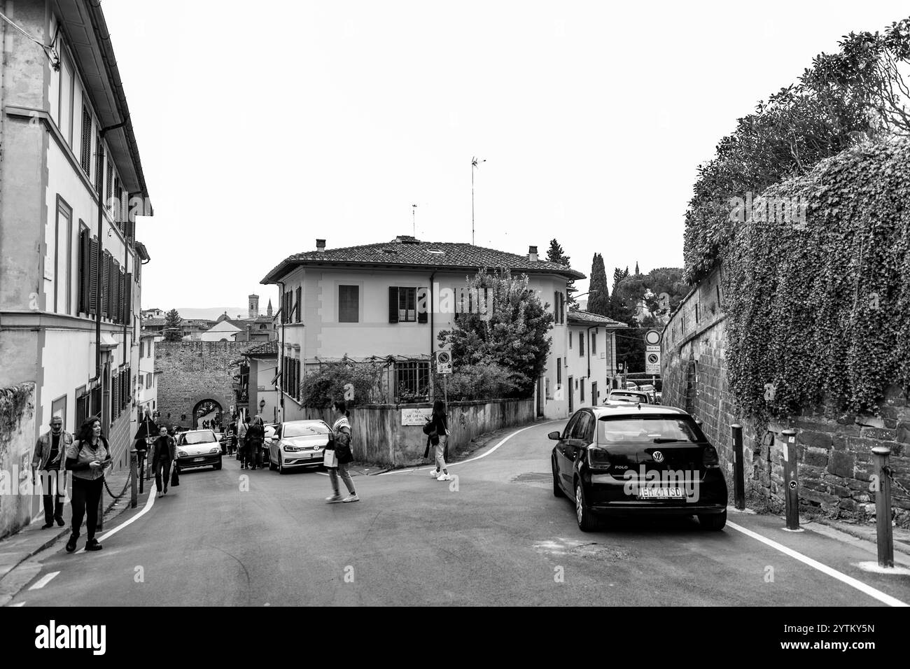 Firenze, Italia - 5 aprile 2022: Architettura tipica e vista sulla strada a Firenze, Toscana, Italia. Foto Stock