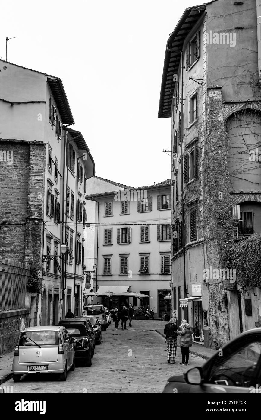 Firenze, Italia - 5 aprile 2022: Architettura tipica e vista sulla strada a Firenze, Toscana, Italia. Foto Stock