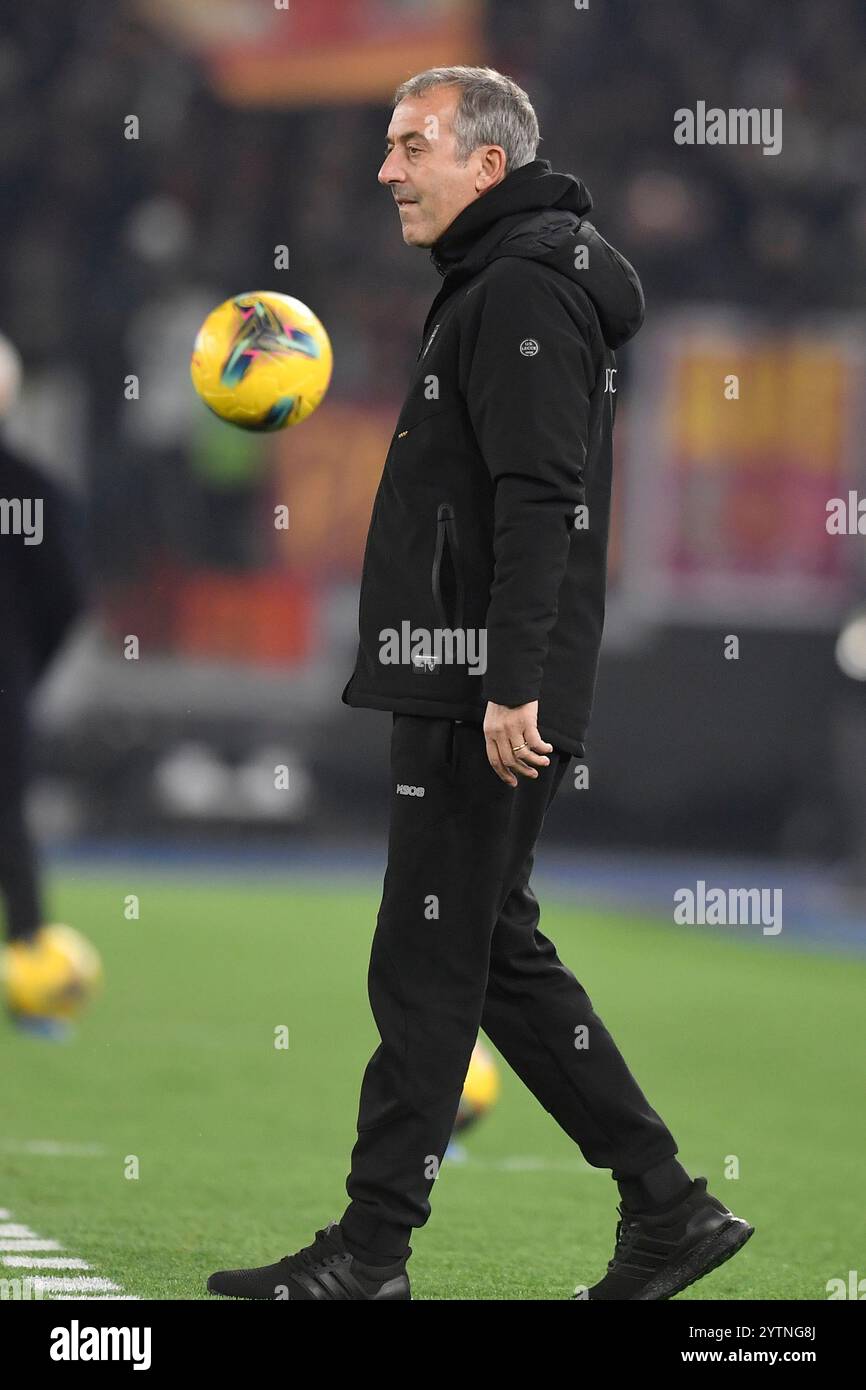 Roma, Italia. 7 dicembre 2024. Marco Giampaolo, allenatore dell'US Lecce, durante la partita di serie A tra AS Roma e US Lecce allo stadio Olimpico di Roma (Italia), 7 dicembre 2024. Crediti: Insidefoto di andrea staccioli/Alamy Live News Foto Stock