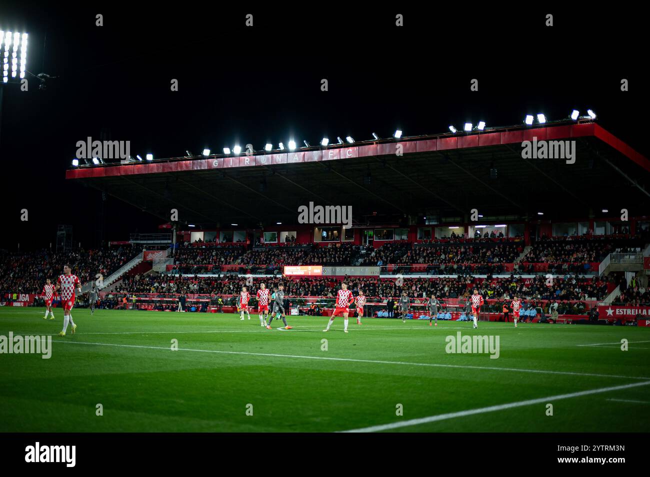 Madrid, Spagna. 7 dicembre 2024. Vista interna dello stadio durante la Liga EA Sports match tra Girona FC e Real Madrid all'Estadi Municipal de Montilivi. Punteggio finale: Girona FC 0 - 3 Real Madrid. (Foto di Felipe Mondino/SOPA Images/Sipa USA) credito: SIPA USA/Alamy Live News Foto Stock