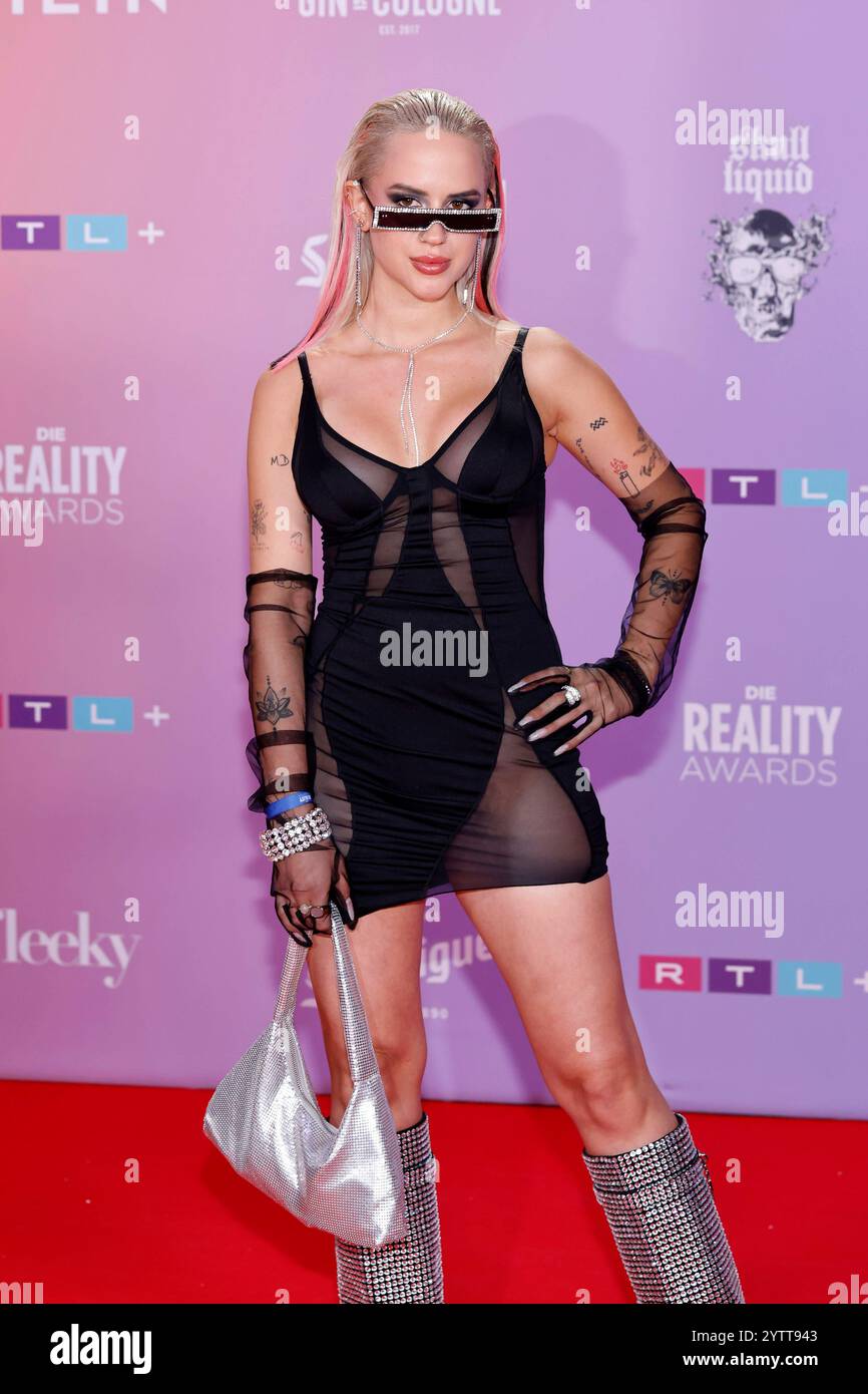 Reality-TV-Star Gina Beckmann bei der Verleihung der RTL Reality Awards in den MMC-Studios di Ossendorf. Köln, 07.12.2024 NRW Deutschland *** la star della Reality TV Gina Beckmann alla cerimonia RTL Reality Awards presso gli MMC Studios di Ossendorf Colonia, 07 12 2024 NRW Germania Copyright: XChristophxHardtx Foto Stock