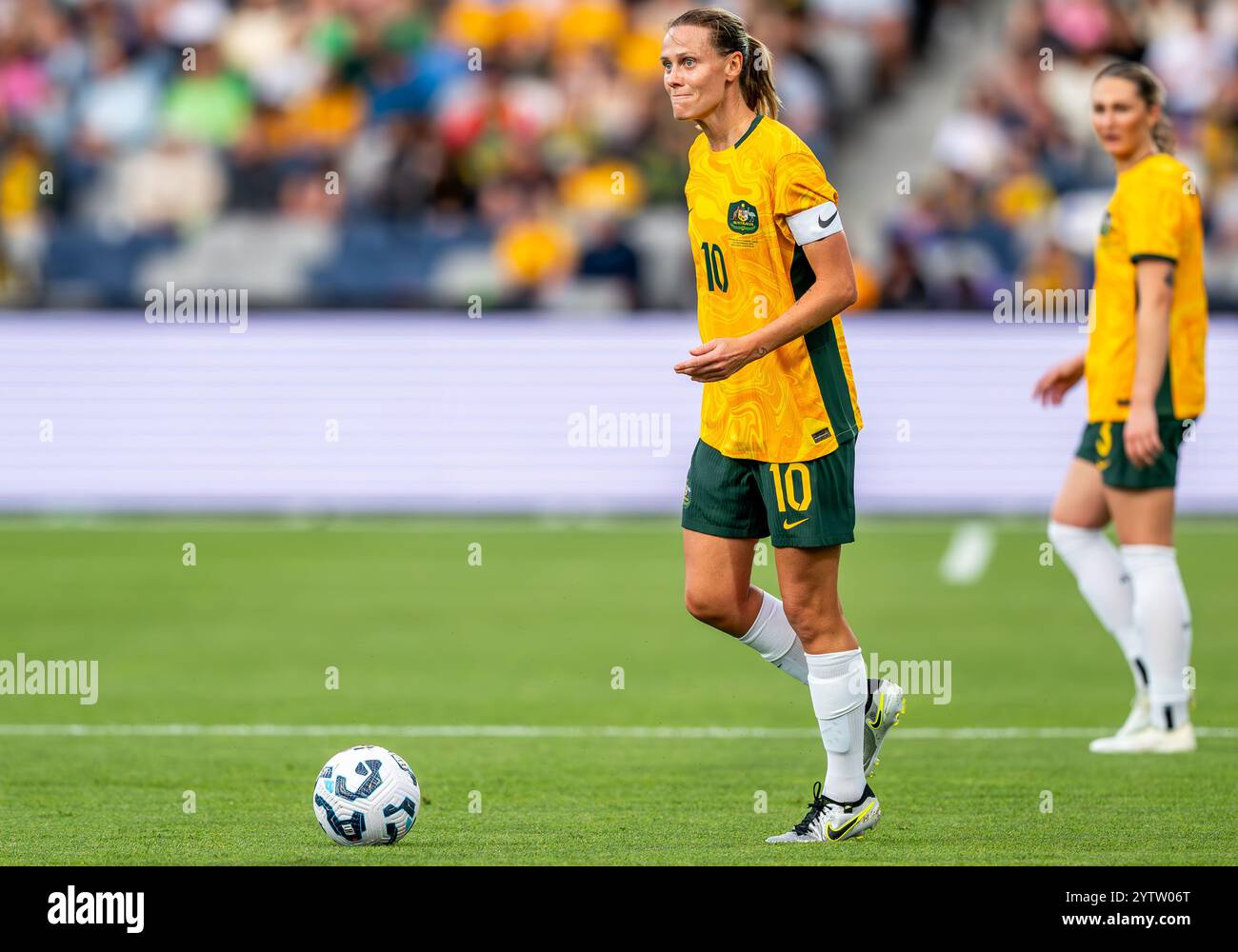 Il capitano australiano Emily Van Egmond visto in azione durante la partita amichevole contro i Matilda contro il Taipei cinese. Partita di addio per l'australiano Clare Polkinghorne. Punteggio finale Australia 6 - Chinese Taipei 0. Foto Stock