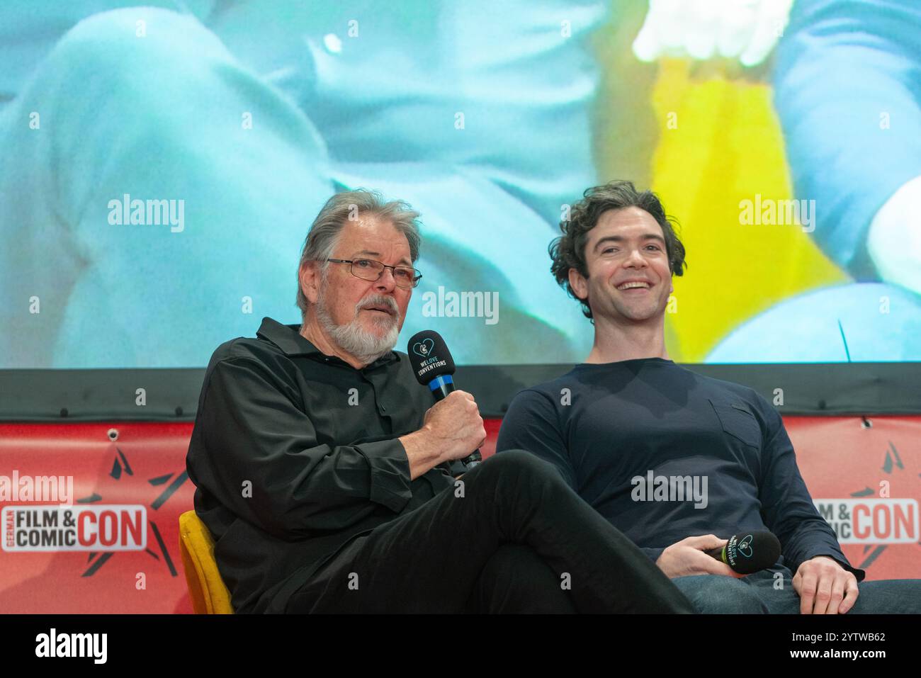 DORTMUND, Germania. 7 dicembre 2024. Star Trek Panel (attori Jonathan Frakes e Ethan Peck) al German Film and Comic con, una convention di due giorni di fan Credit: Markus Wissmann/Alamy Live News Foto Stock