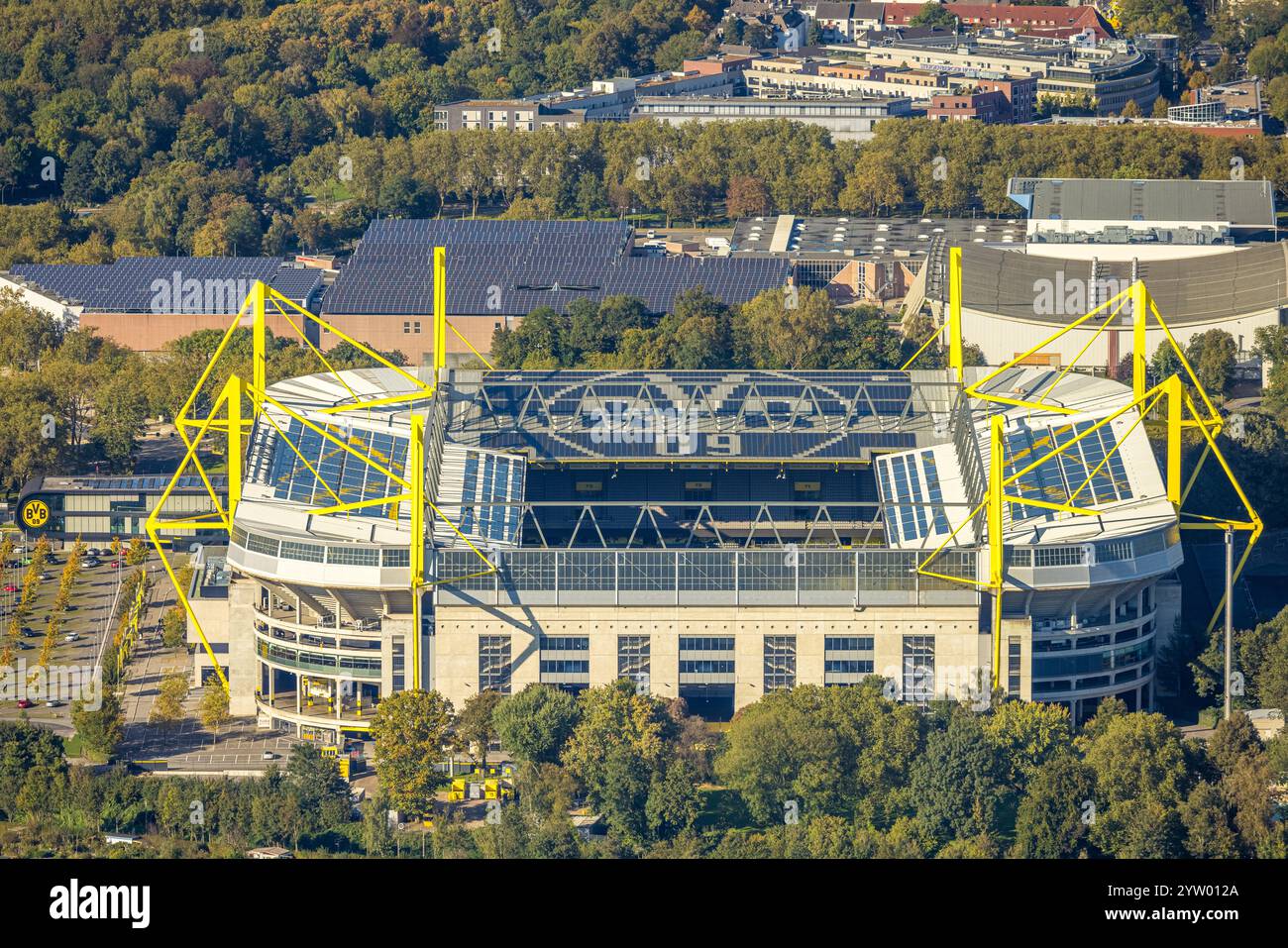 Vista aerea, Signal Iduna Park, noto anche come Westfalenstadion, stadio di calcio e Bundesliga di BVB 09 Borussia Dortmund, Westfalenhalle, Dor Foto Stock