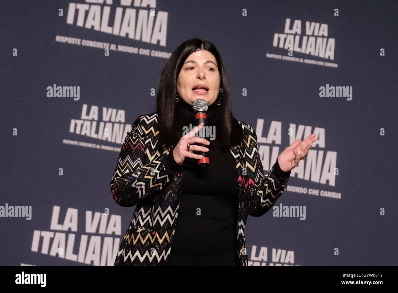 Roma, Italia. 8 dicembre 2024. Chiara Colosimo in occasione di &#x2018;Atreju 2024 - la via italiana", politica e villaggio di Natale di Fratelli d'Italia FDI a Roma domenica 08 dicembre 2024 (foto Mauro Scrobogna/LaPresse) chiara Colosimo in occasione di &#x2018;Atreju 2024 - The Italian Way', Politics and the Christmas Village of Brothers of Italy FDI a Roma domenica 08 dicembre 2024. (Foto di Mauro Scrobogna/LaPresse) credito: LaPresse/Alamy Live News Foto Stock