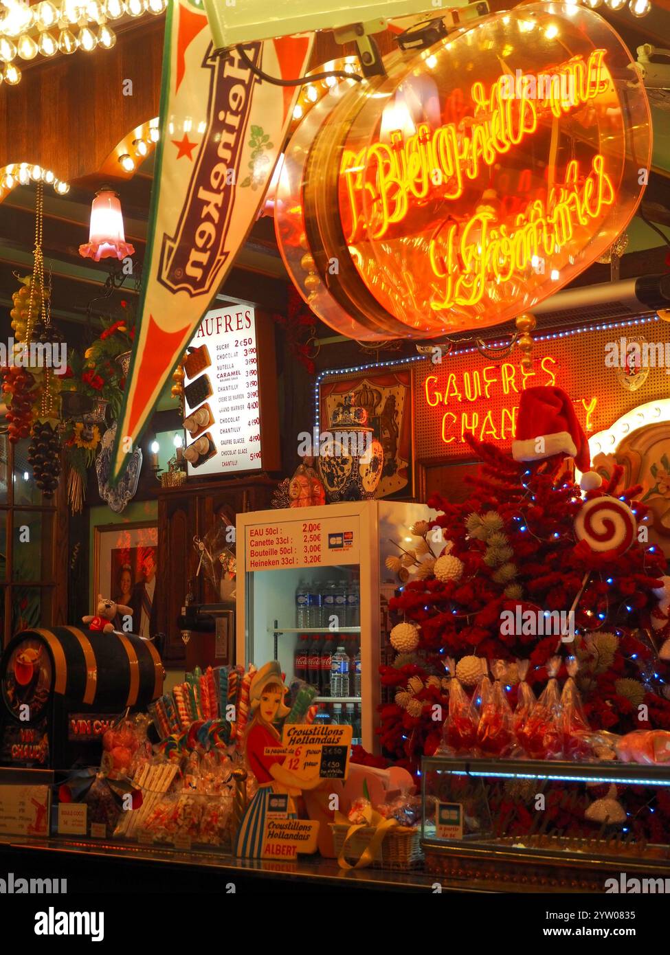 Mercatino di Natale in Francia: Uno scorcio della tradizione europea Foto Stock