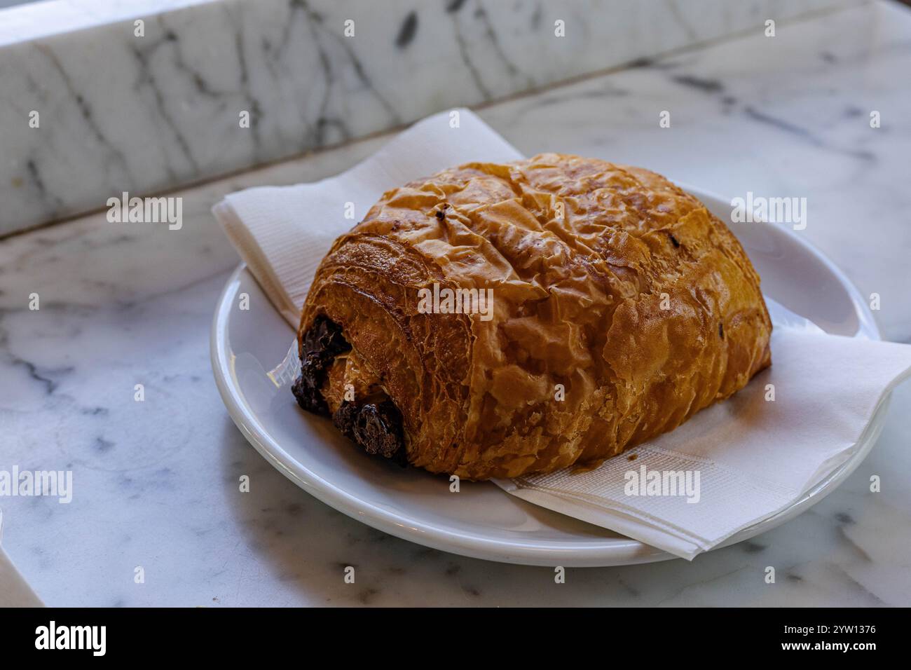 Croissant al cioccolato Foto Stock