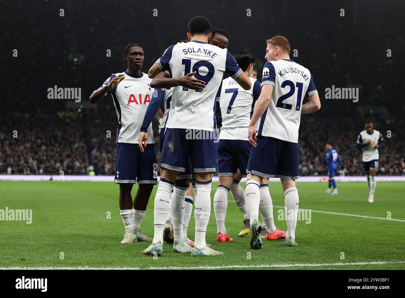 Londra, Regno Unito. 8 dicembre 2024. I giocatori del Tottenham Hotspur celebrano il gol di Dominic Solanke 1-0 durante la partita tra Tottenham Hotspur FC e Chelsea FC English Premier League al Tottenham Hotspur Stadium, Londra, Inghilterra, Regno Unito l'8 dicembre 2024 Credit: Every Second Media/Alamy Live News Foto Stock